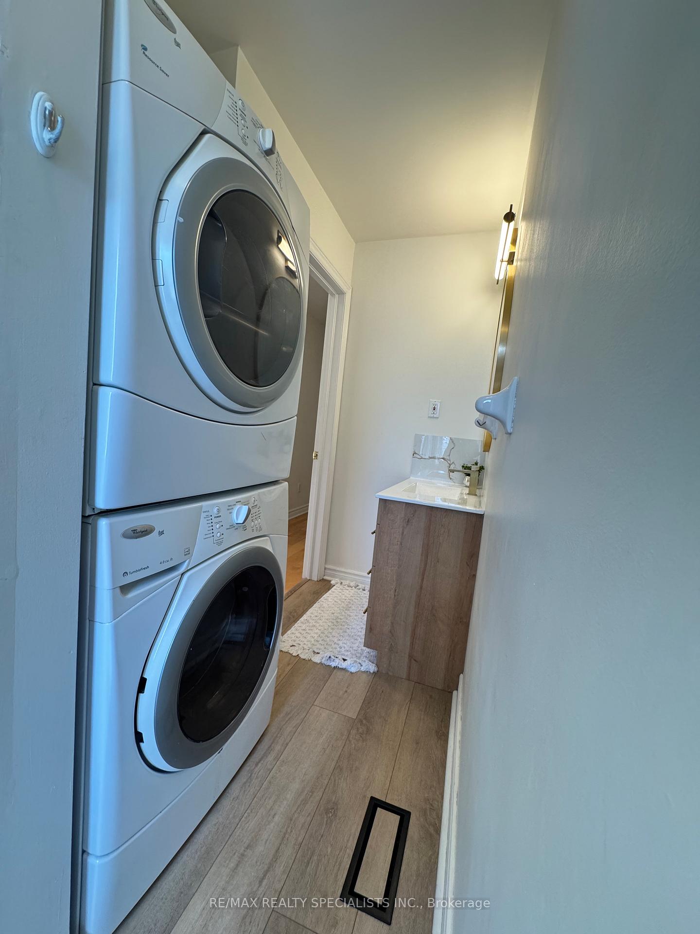 Photo 29 of Unit 36, 3480 Upper Middle Road, Burlington, Palmer — HOMEH