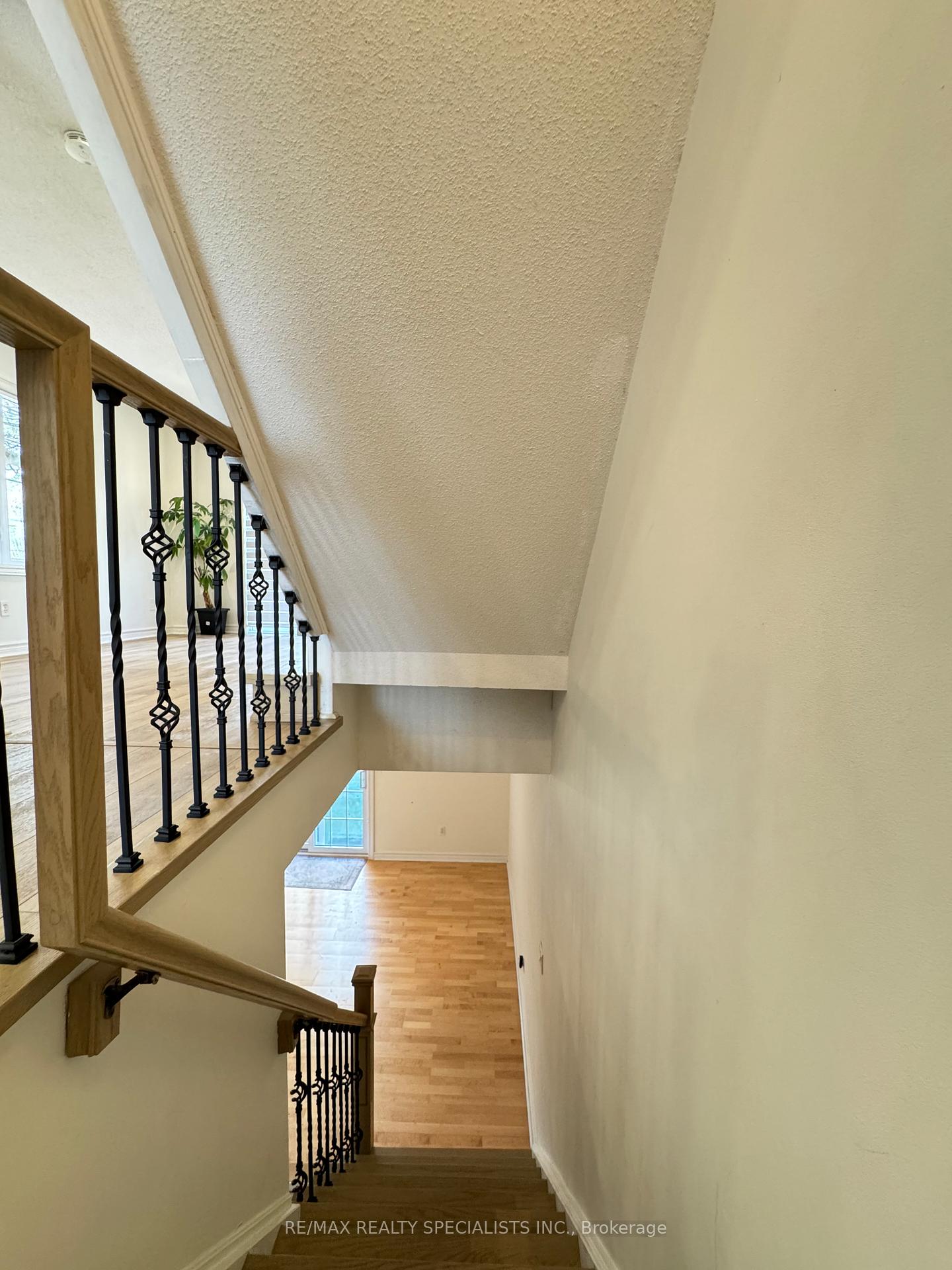 Photo 31 of Unit 36, 3480 Upper Middle Road, Burlington, Palmer — HOMEH