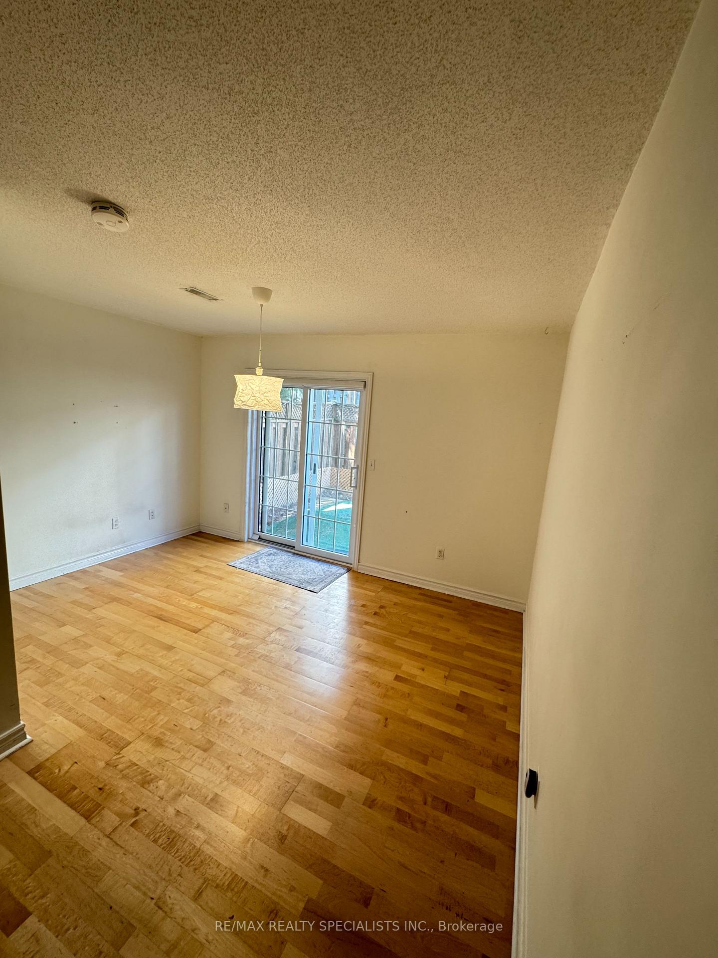 Photo 32 of Unit 36, 3480 Upper Middle Road, Burlington, Palmer — HOMEH