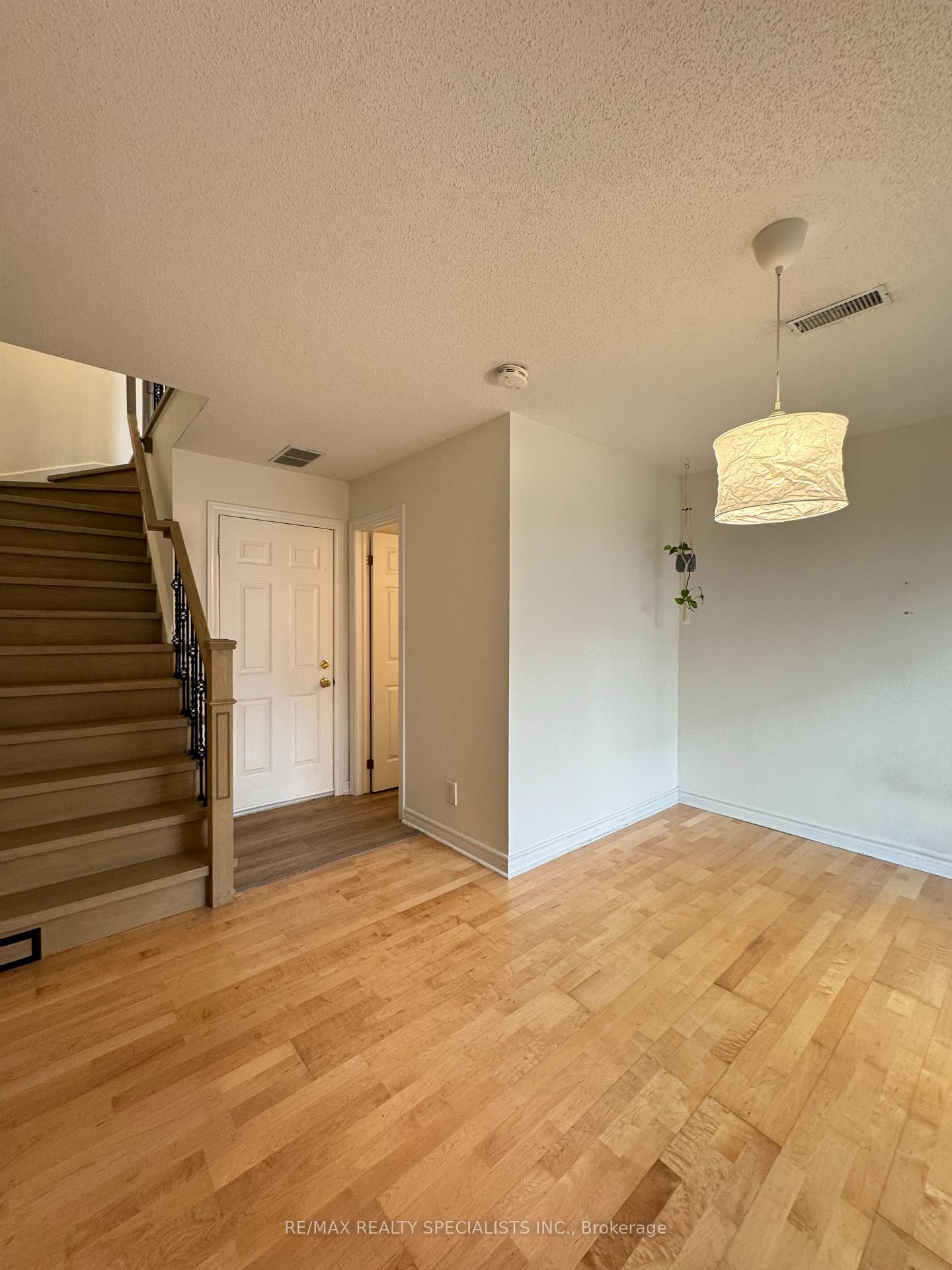 Photo 33 of Unit 36, 3480 Upper Middle Road, Burlington, Palmer — HOMEH
