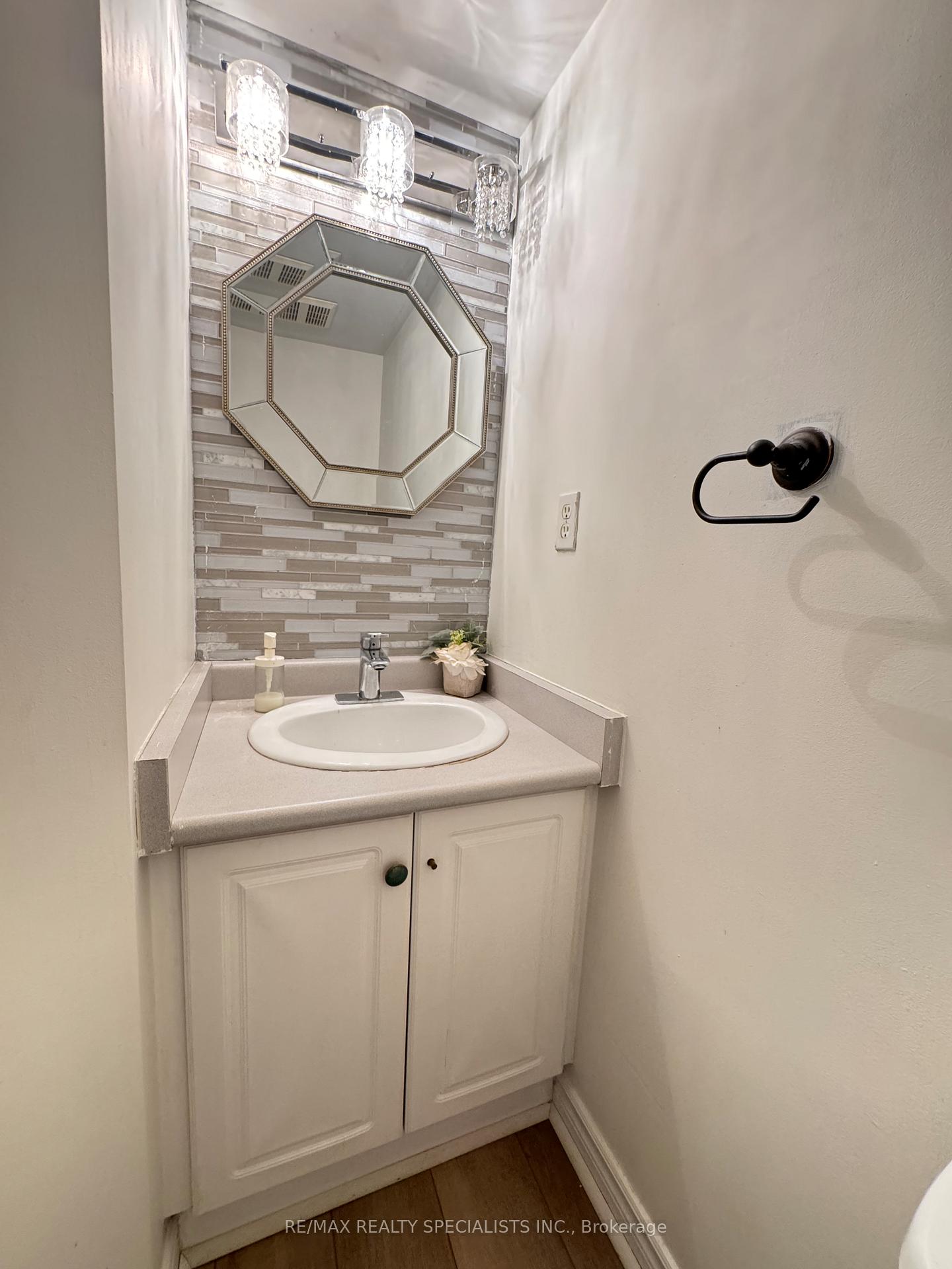 Photo 35 of Unit 36, 3480 Upper Middle Road, Burlington, Palmer — HOMEH
