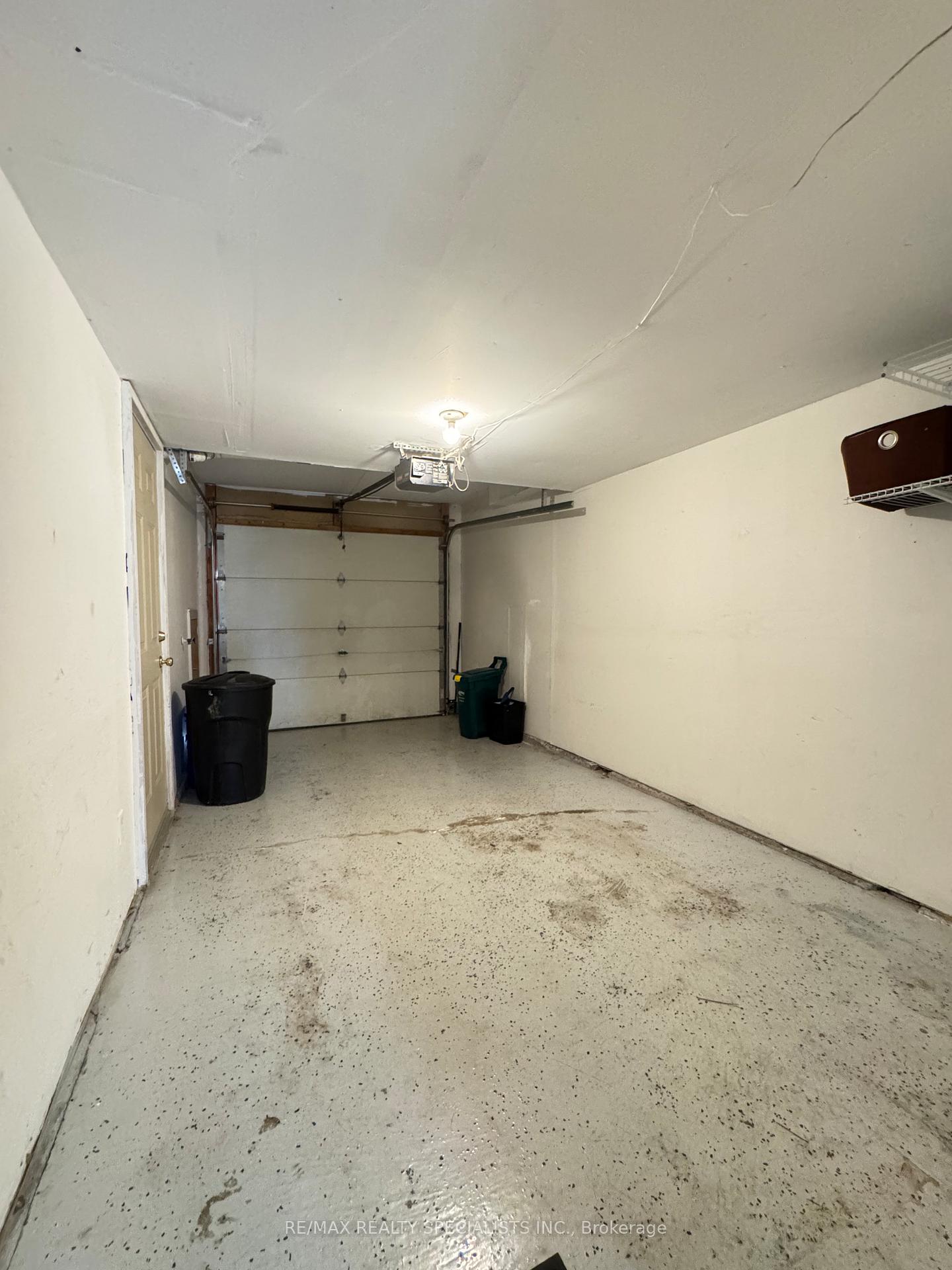 Photo 36 of Unit 36, 3480 Upper Middle Road, Burlington, Palmer — HOMEH