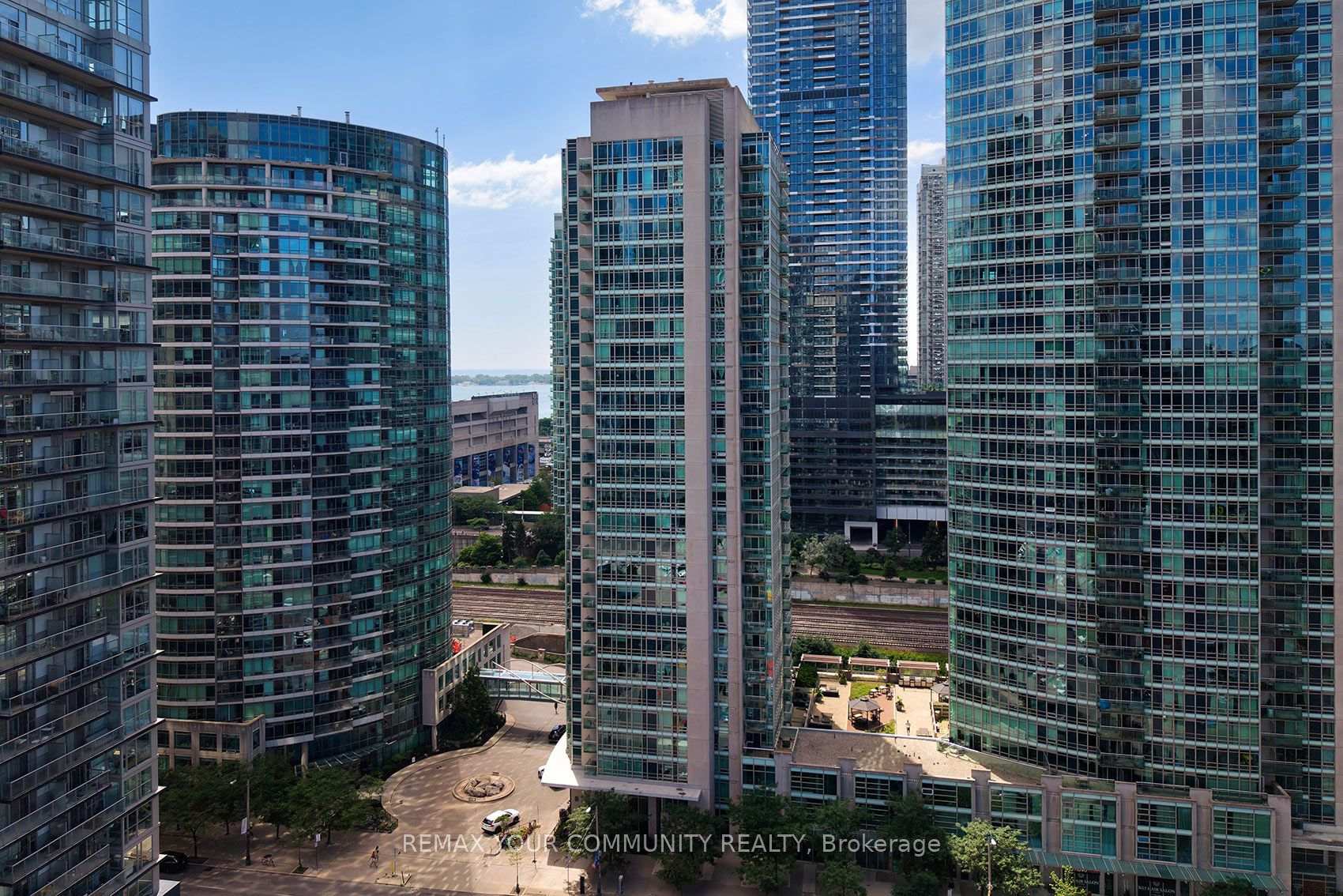 Photo 1 of Unit 2103, 381 Front Street W, Toronto, Waterfront Communities — HOMEH