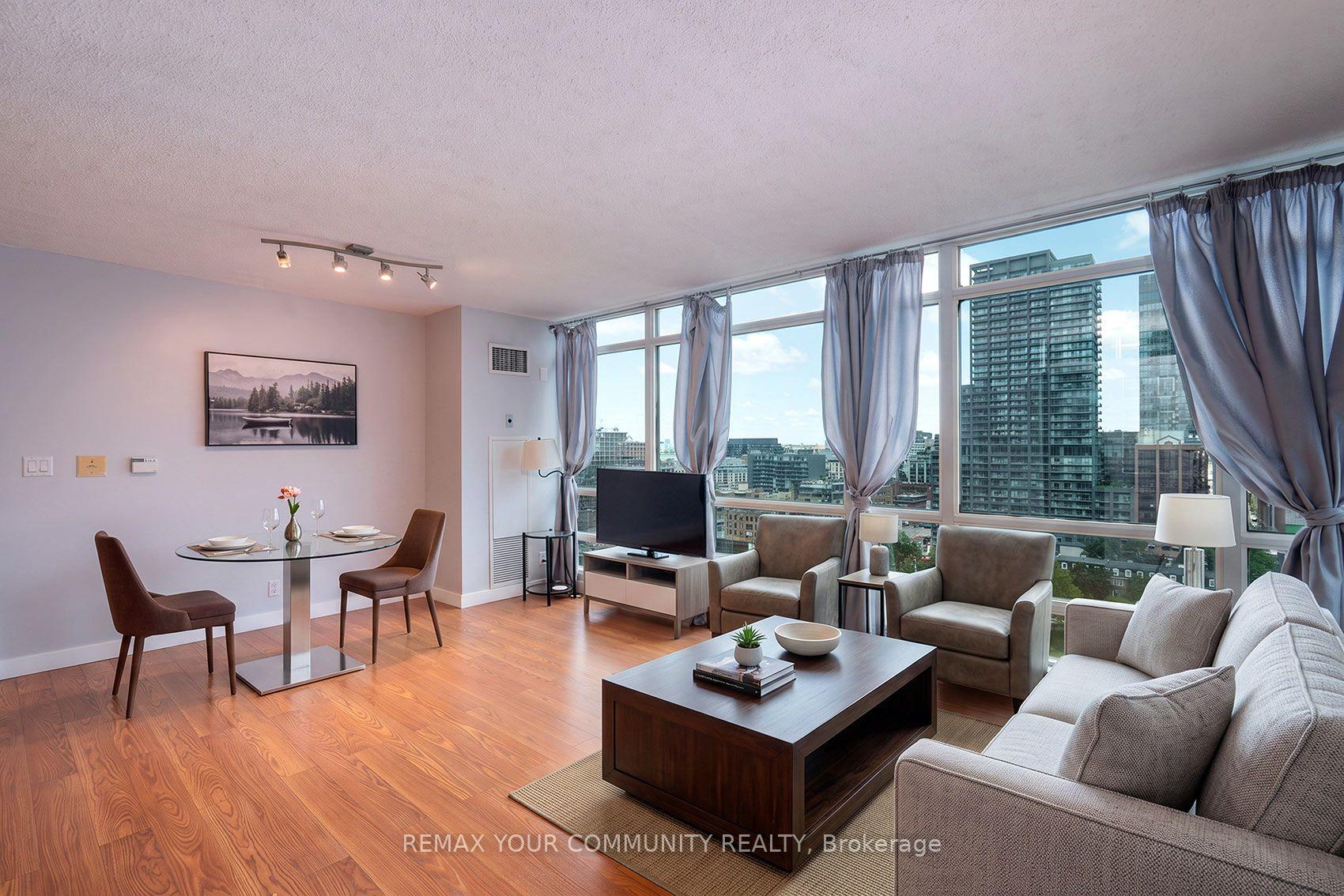 Photo 8 of Unit 2103, 381 Front Street W, Toronto, Waterfront Communities — HOMEH