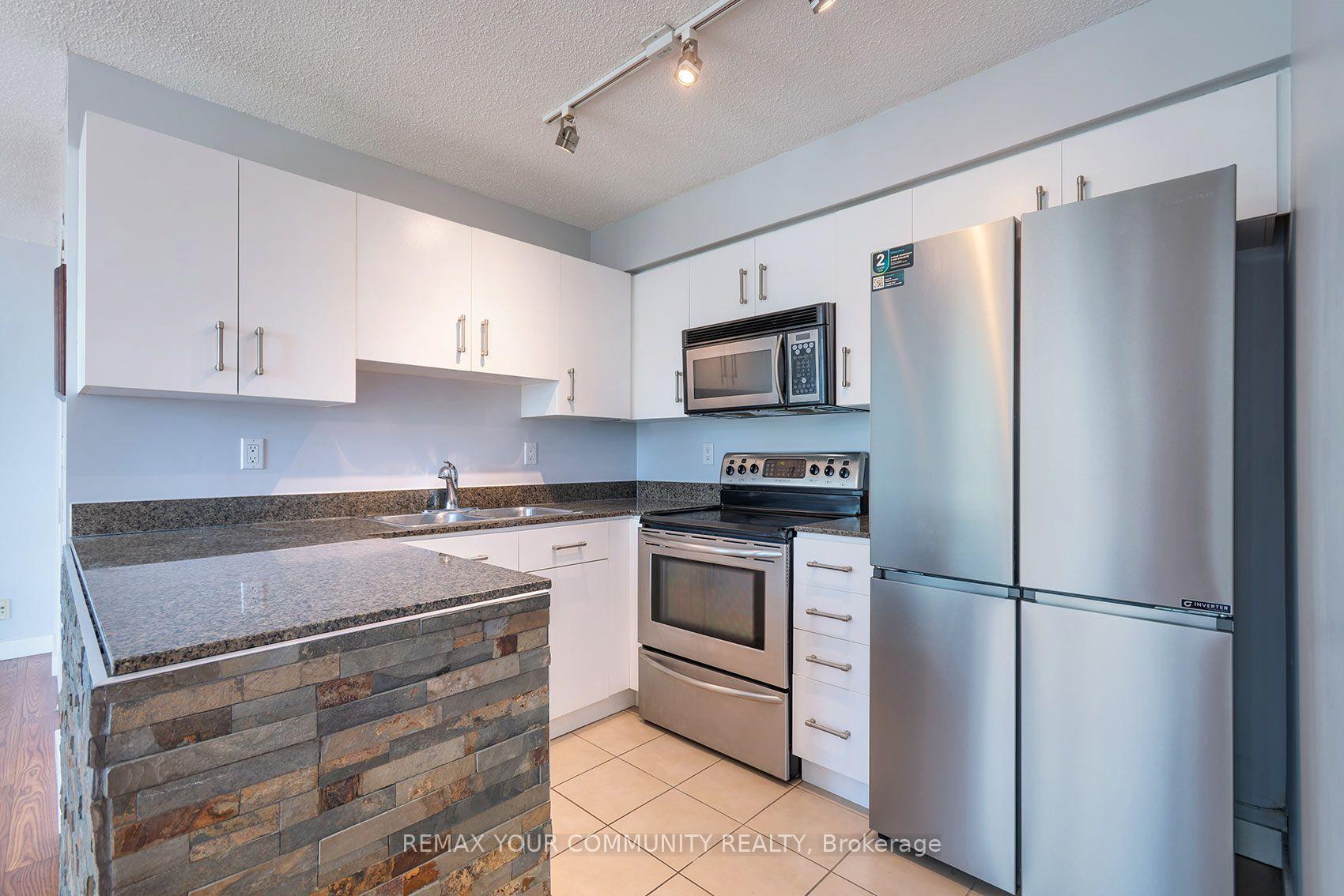 Photo 9 of Unit 2103, 381 Front Street W, Toronto, Waterfront Communities — HOMEH
