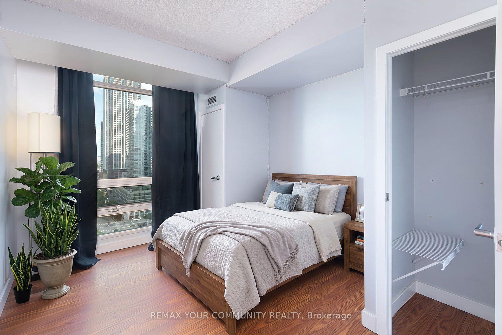 Photo 19 of Unit 2103, 381 Front Street W, Toronto, Waterfront Communities — HOMEH