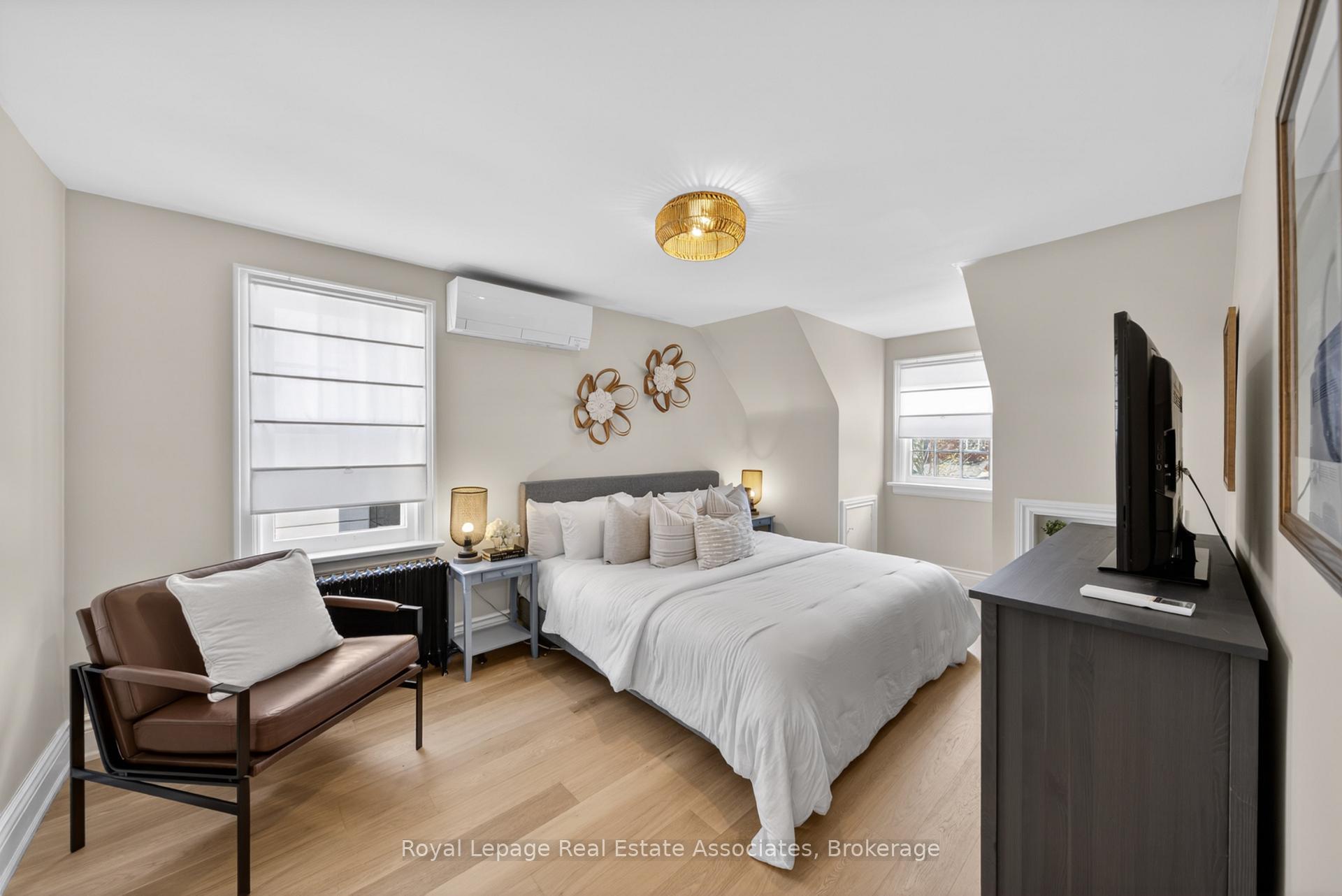 Photo 19 of 24 Peel Avenue, Brampton, Downtown Brampton — HOMEH