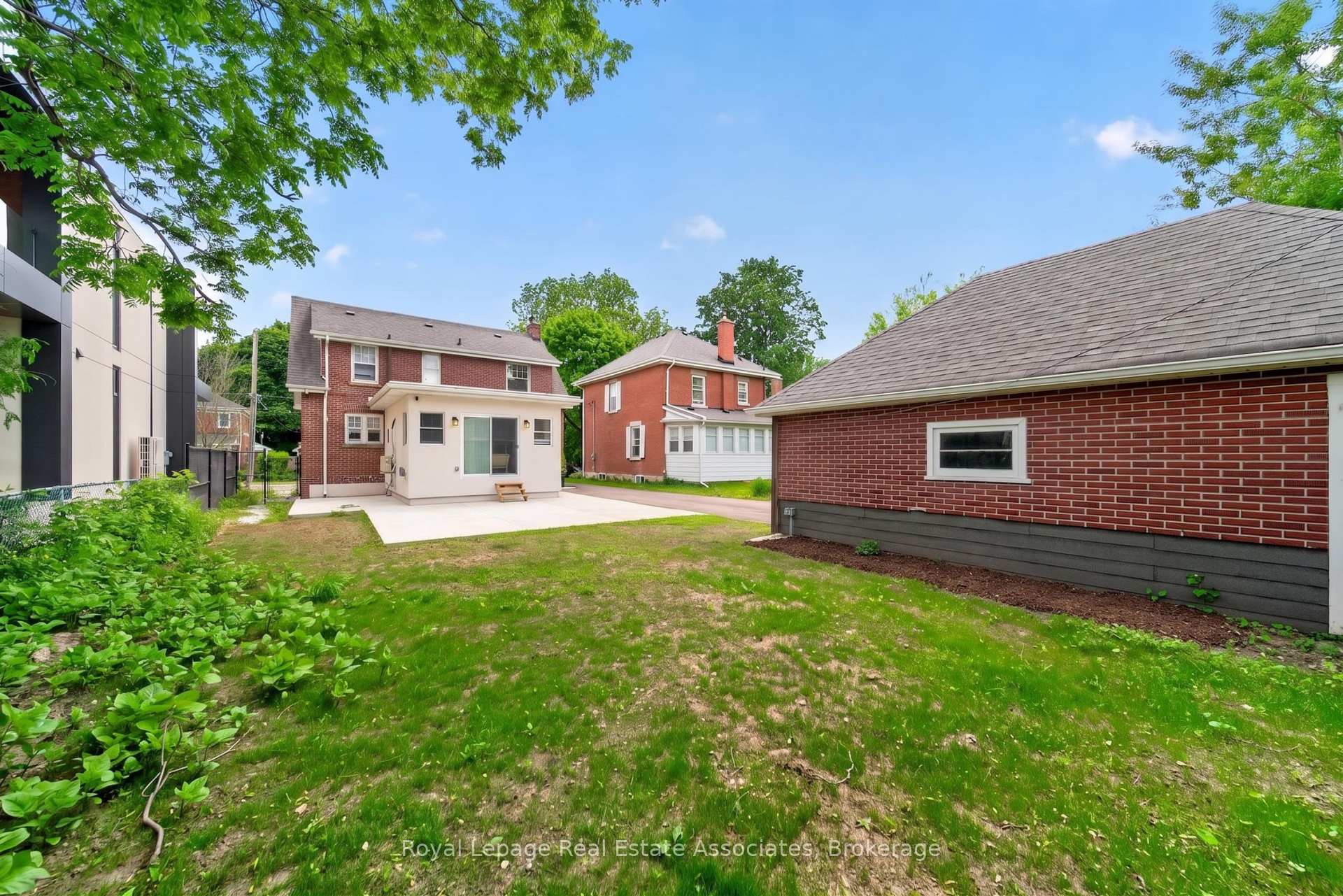 Photo 29 of 24 Peel Avenue, Brampton, Downtown Brampton — HOMEH
