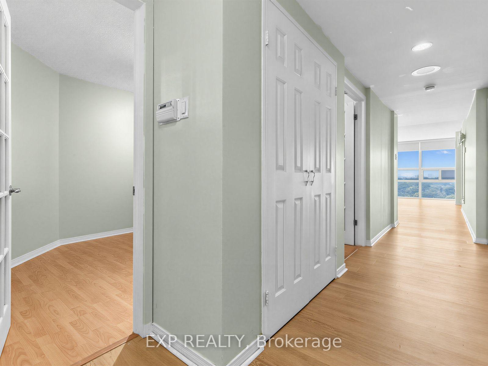 Photo 4 of Unit 1902, 131 Beecroft Road, North York, Lansing-Westgate — HOMEH