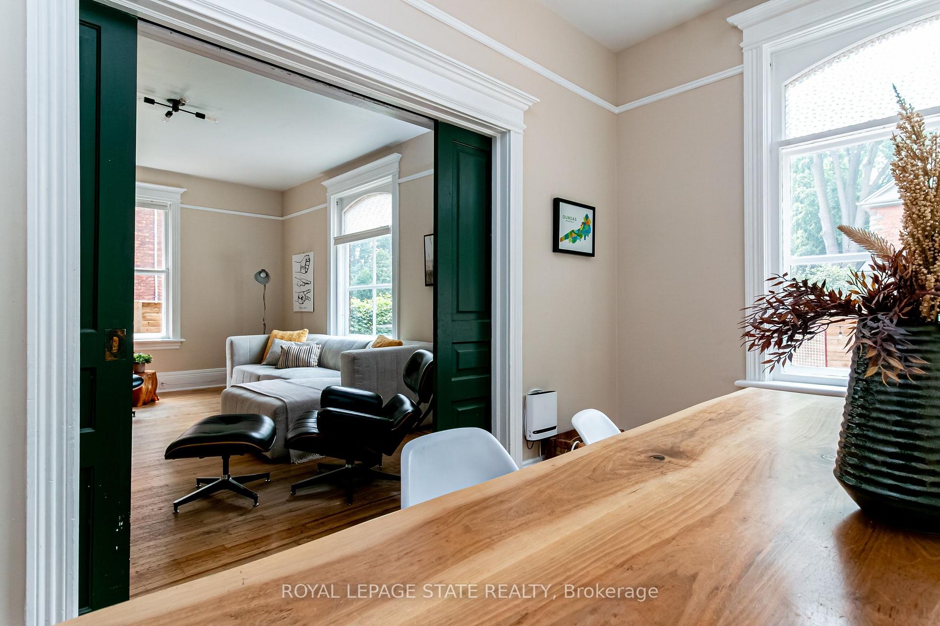 Photo 8 of 90 Victoria Street, Hamilton, Waterdown — HOMEH