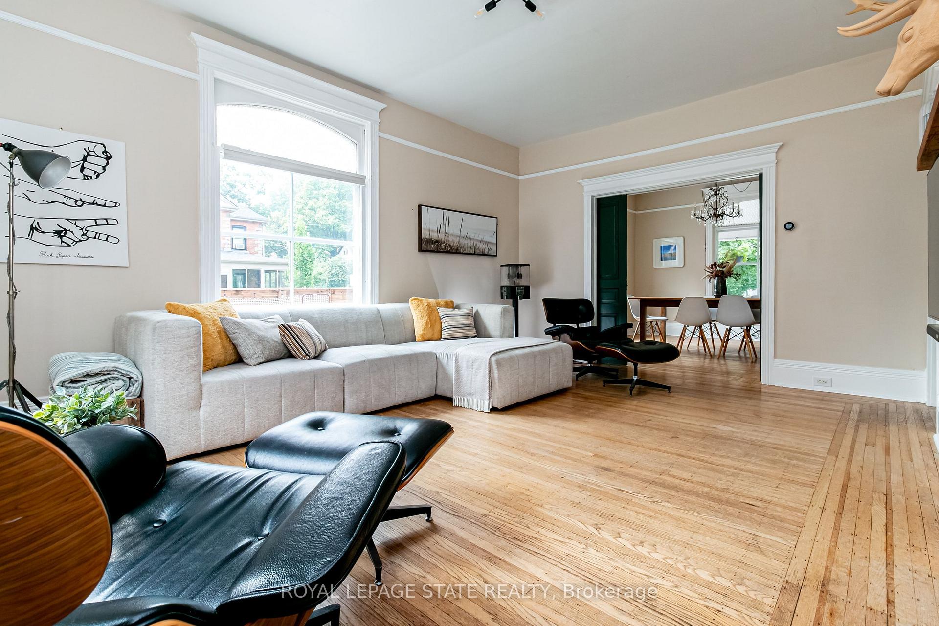 Photo 9 of 90 Victoria Street, Hamilton, Waterdown — HOMEH