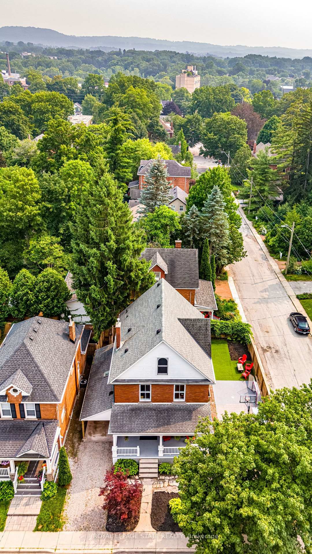 Photo 34 of 90 Victoria Street, Hamilton, Waterdown — HOMEH