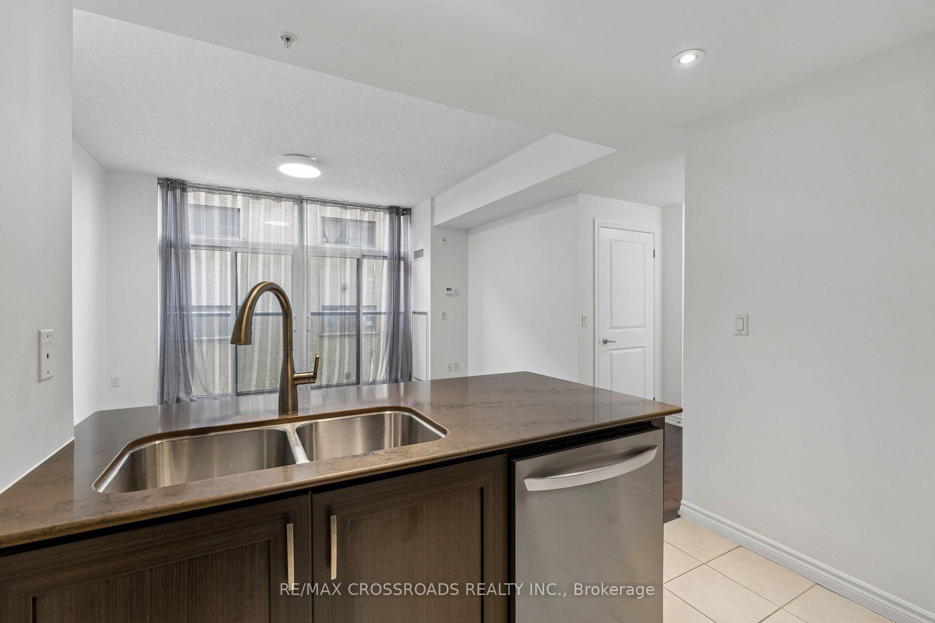 Photo 11 of Unit 201, 427 Aberdeen Avenue, Hamilton, Kirkendall — HOMEH