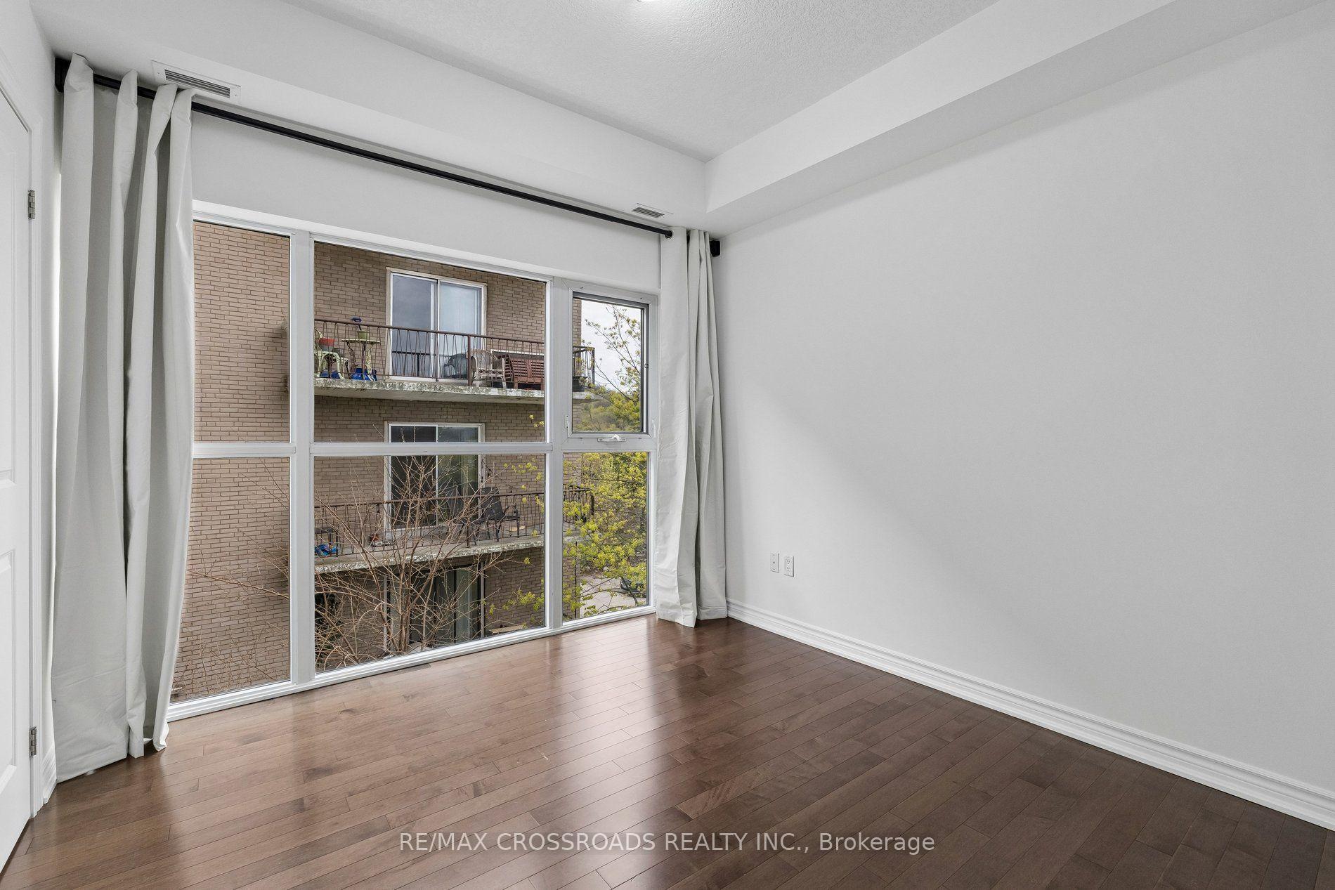 Photo 13 of Unit 201, 427 Aberdeen Avenue, Hamilton, Kirkendall — HOMEH