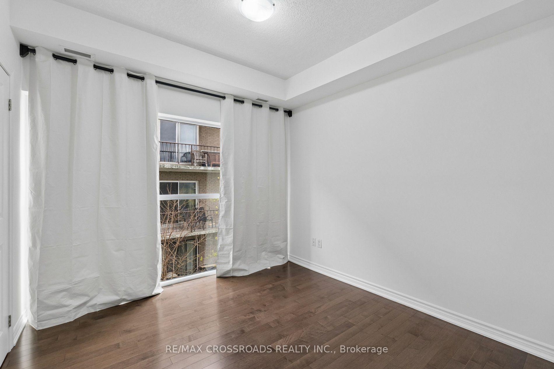 Photo 16 of Unit 201, 427 Aberdeen Avenue, Hamilton, Kirkendall — HOMEH