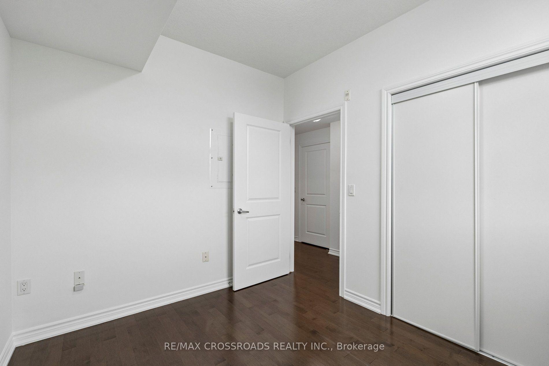 Photo 20 of Unit 201, 427 Aberdeen Avenue, Hamilton, Kirkendall — HOMEH