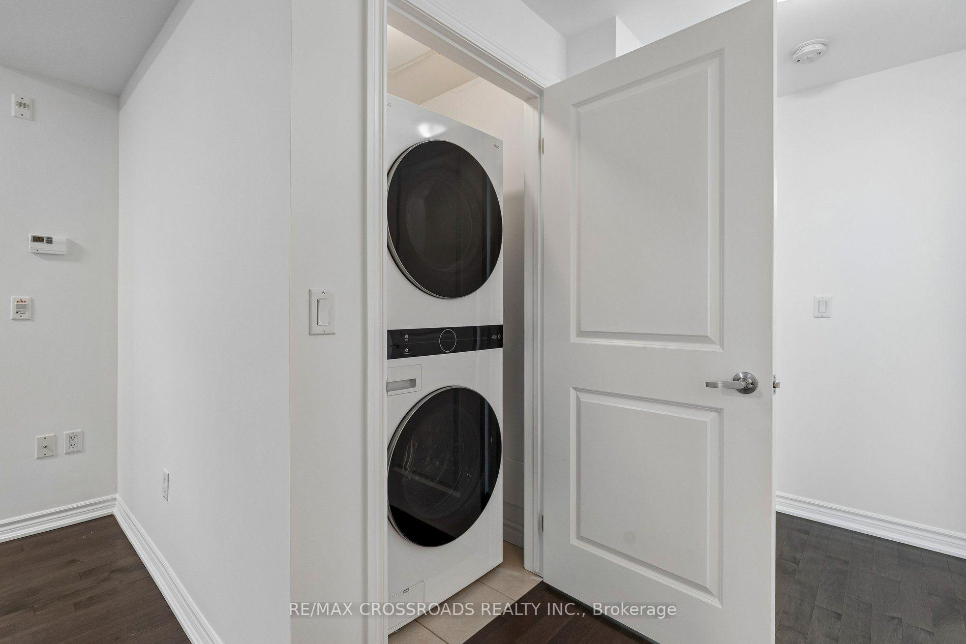 Photo 23 of Unit 201, 427 Aberdeen Avenue, Hamilton, Kirkendall — HOMEH