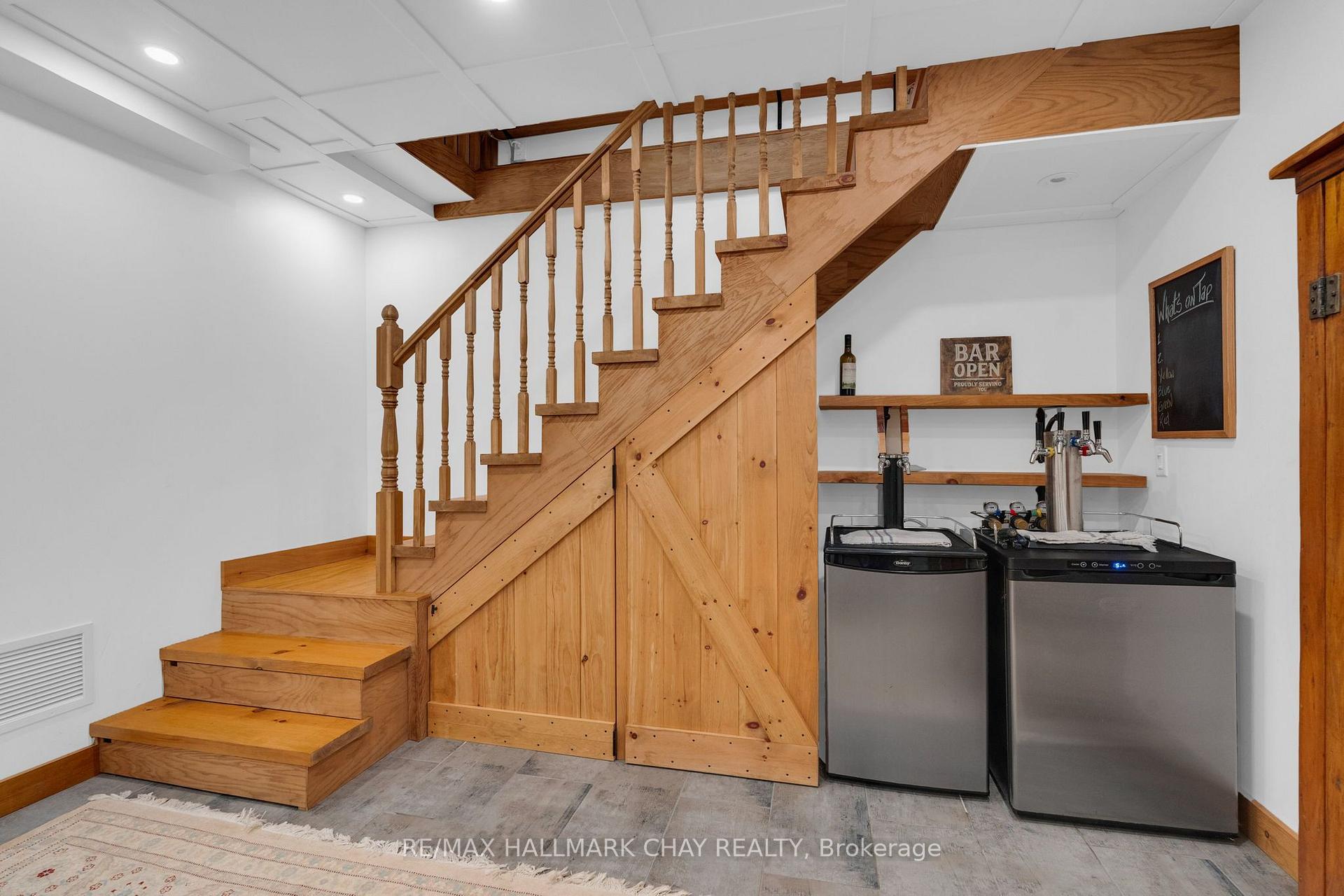 Photo 19 of 1315 Wolf Circle, Algonquin Highlands, Sherborne — HOMEH