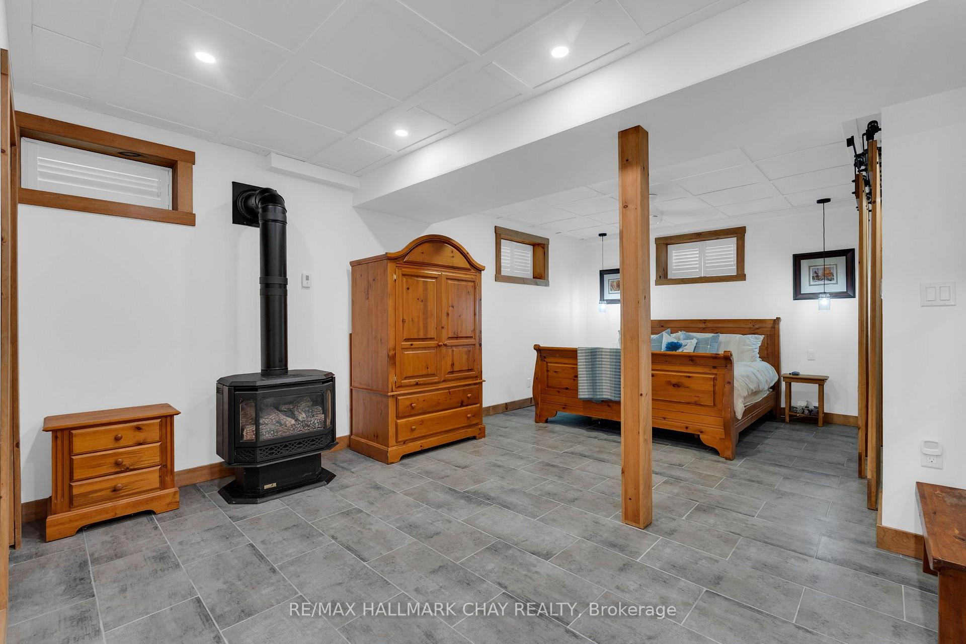 Photo 23 of 1315 Wolf Circle, Algonquin Highlands, Sherborne — HOMEH