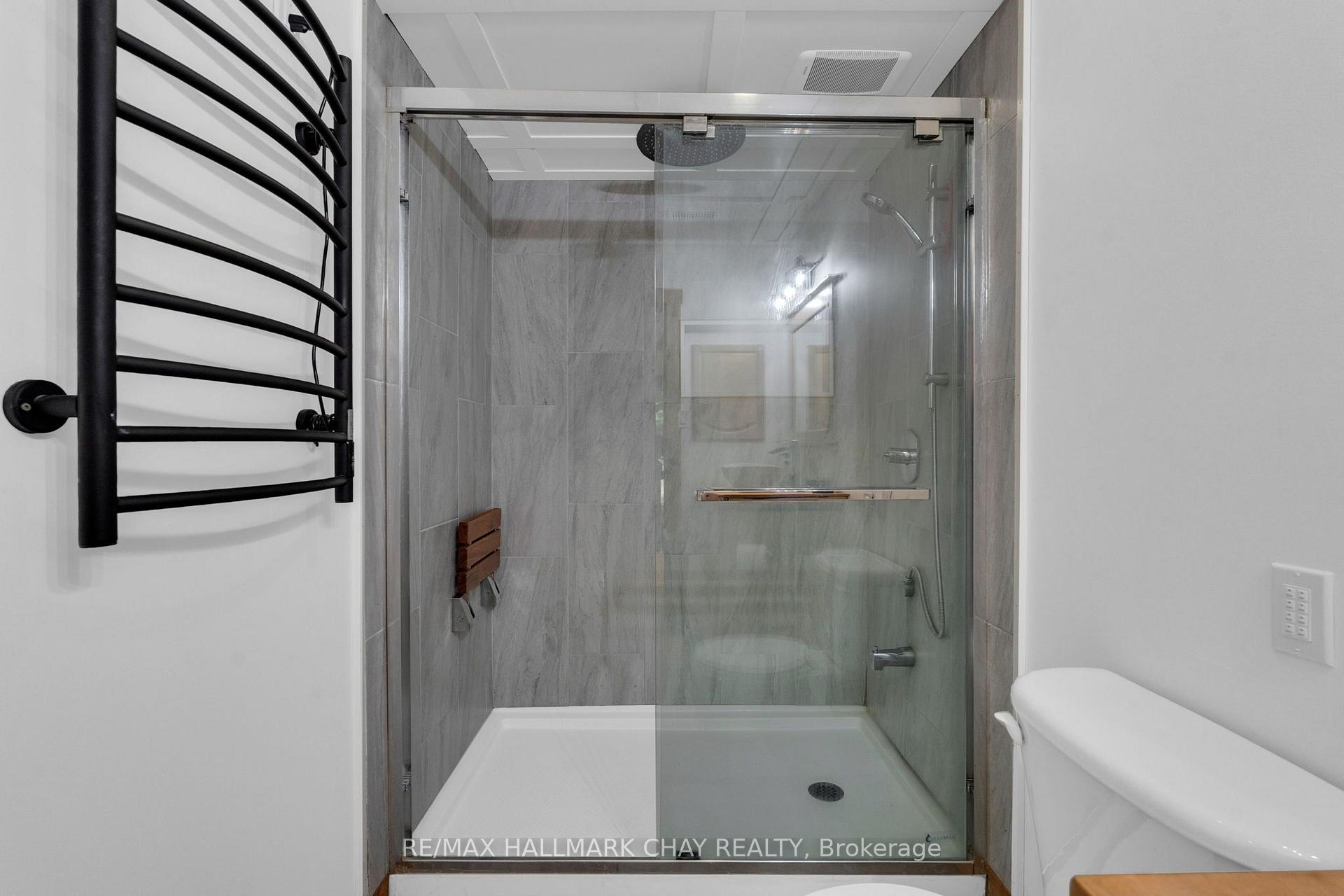 Photo 26 of 1315 Wolf Circle, Algonquin Highlands, Sherborne — HOMEH