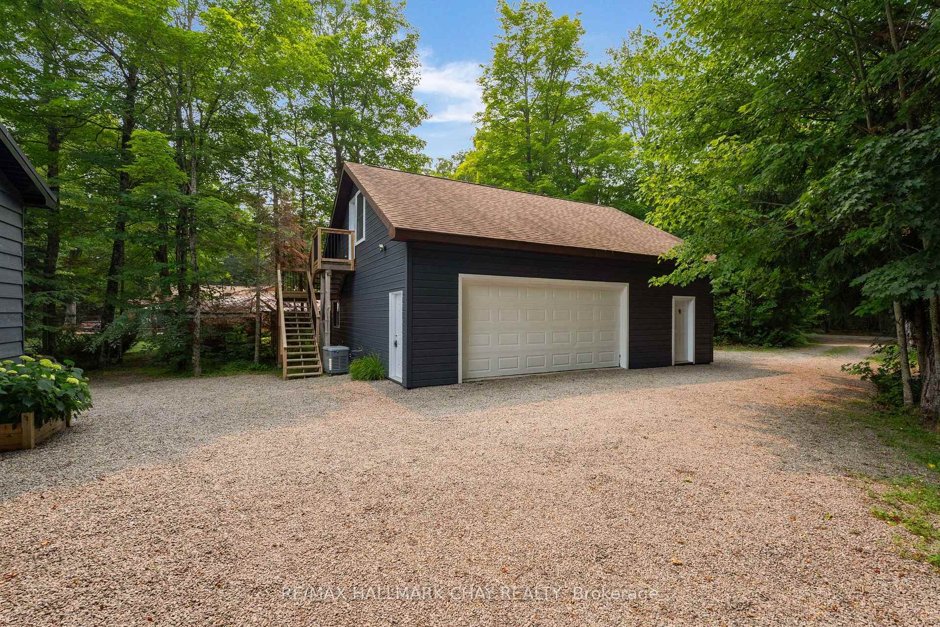 Photo 27 of 1315 Wolf Circle, Algonquin Highlands, Sherborne — HOMEH