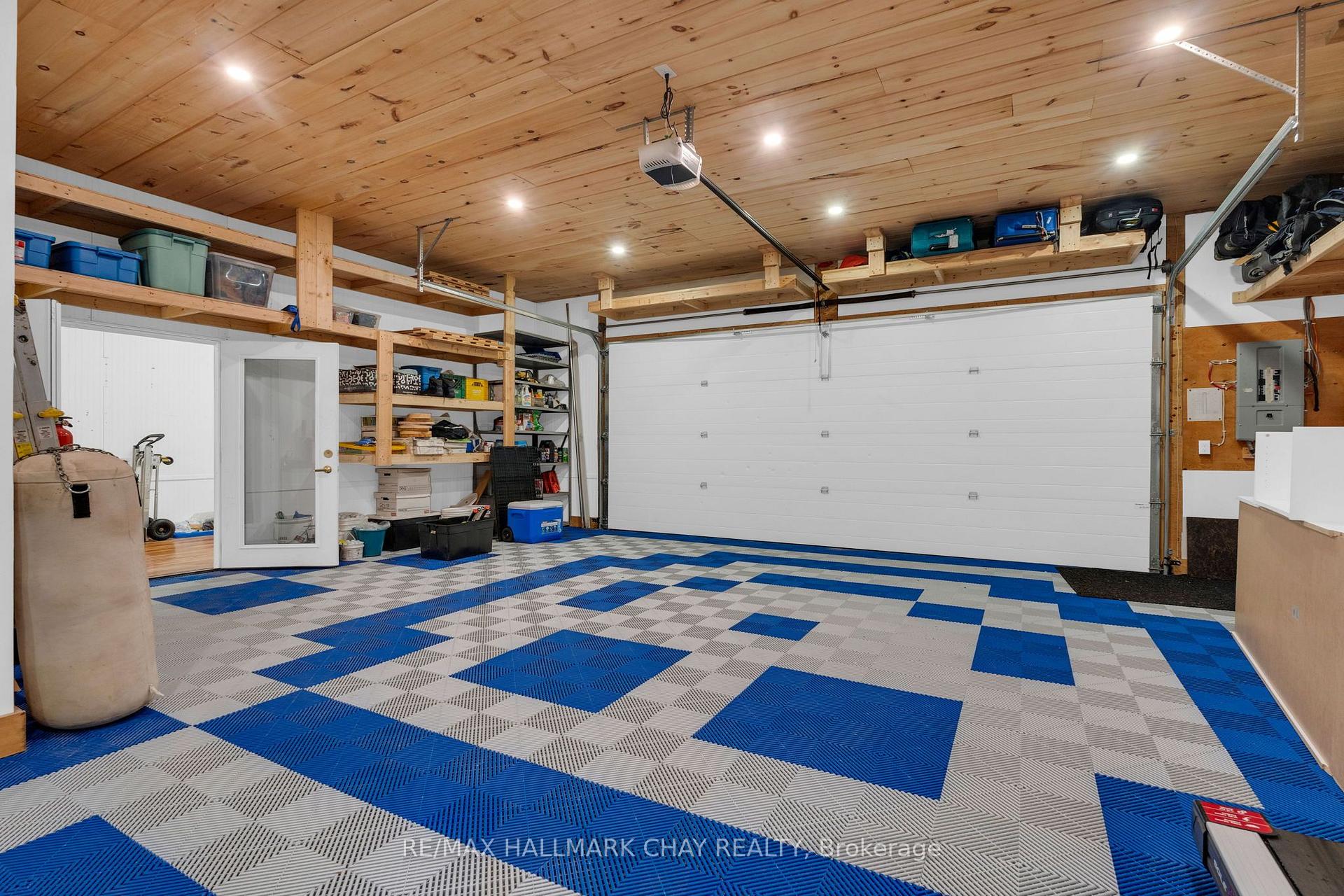 Photo 28 of 1315 Wolf Circle, Algonquin Highlands, Sherborne — HOMEH
