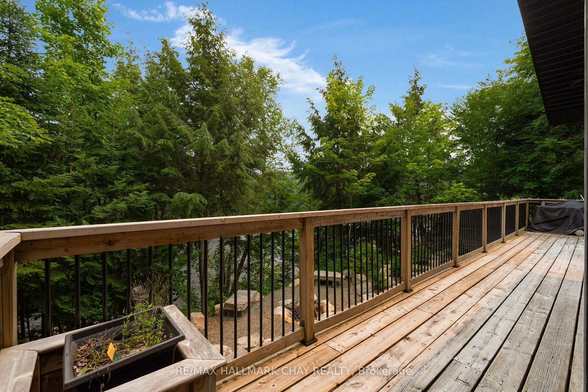 Photo 33 of 1315 Wolf Circle, Algonquin Highlands, Sherborne — HOMEH