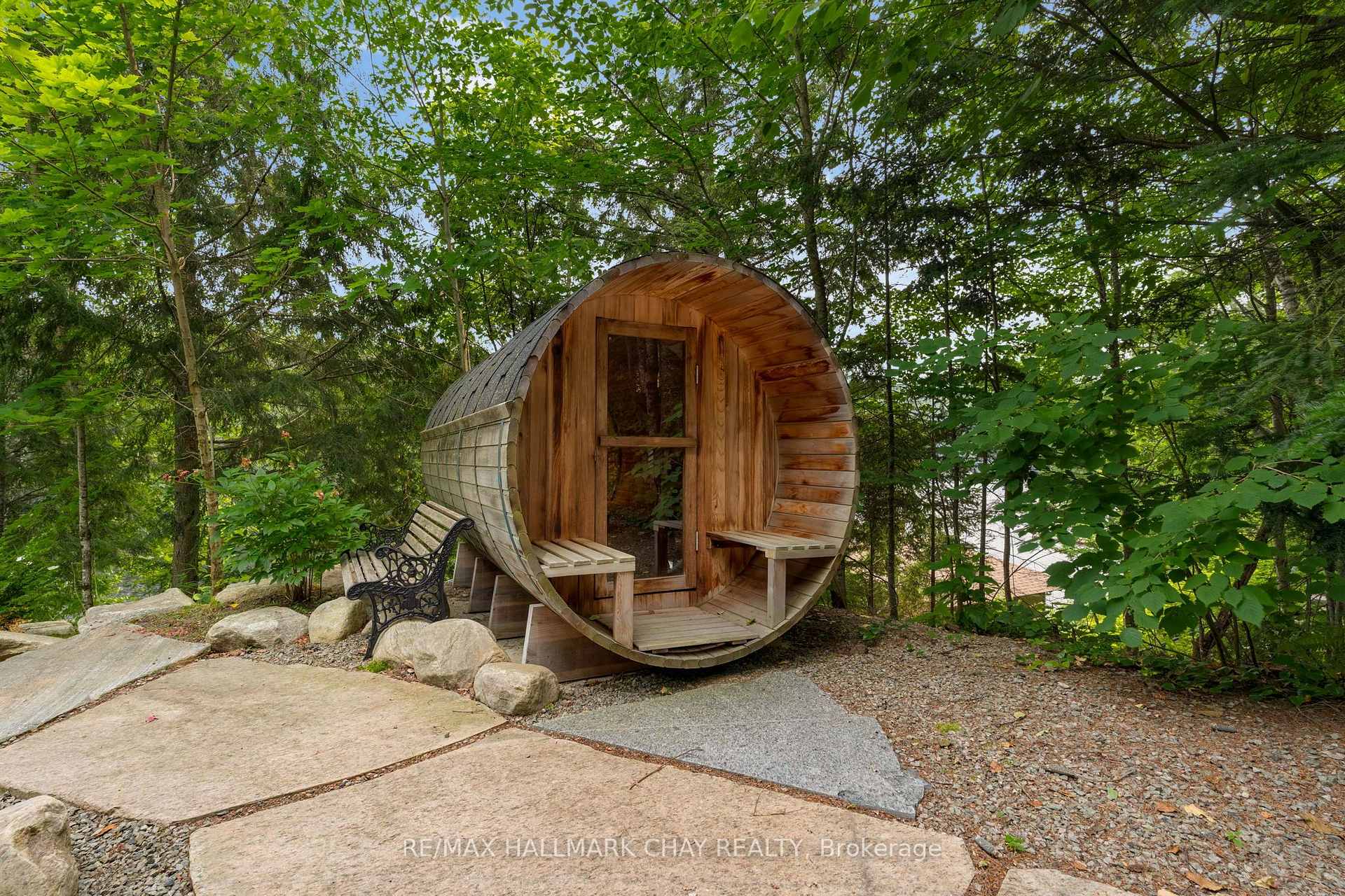 Photo 35 of 1315 Wolf Circle, Algonquin Highlands, Sherborne — HOMEH