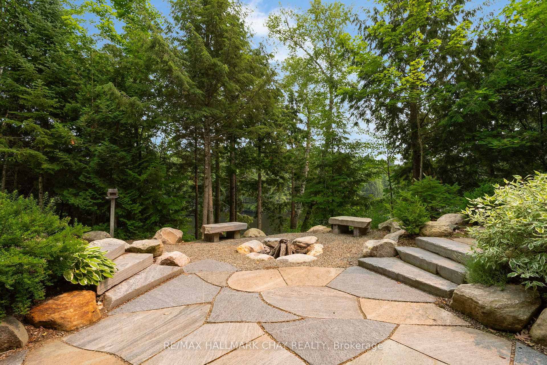 Photo 38 of 1315 Wolf Circle, Algonquin Highlands, Sherborne — HOMEH