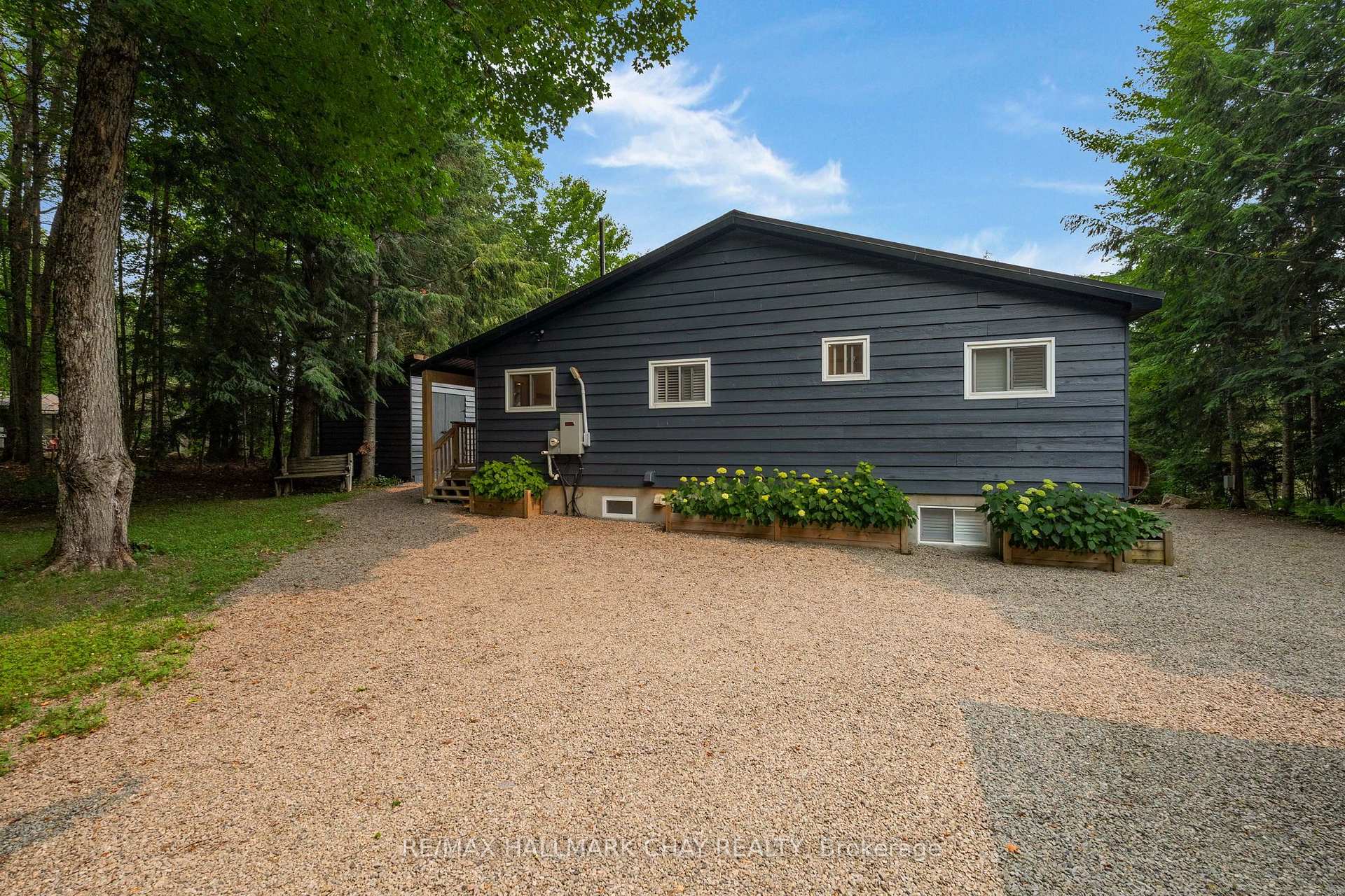Photo 43 of 1315 Wolf Circle, Algonquin Highlands, Sherborne — HOMEH