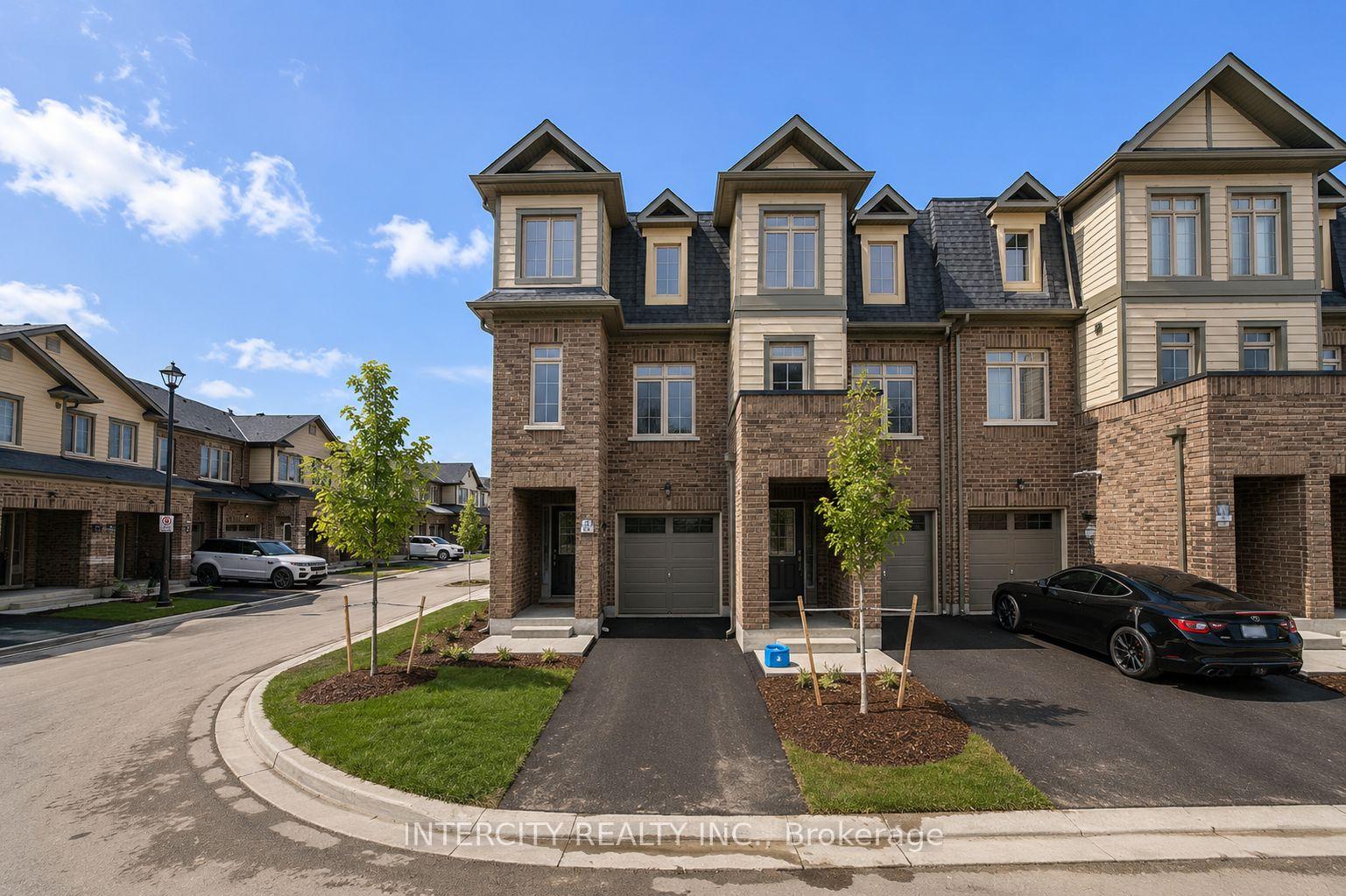 Photo 1 of 19 Senay Circle, Clarington, Courtice — HOMEH