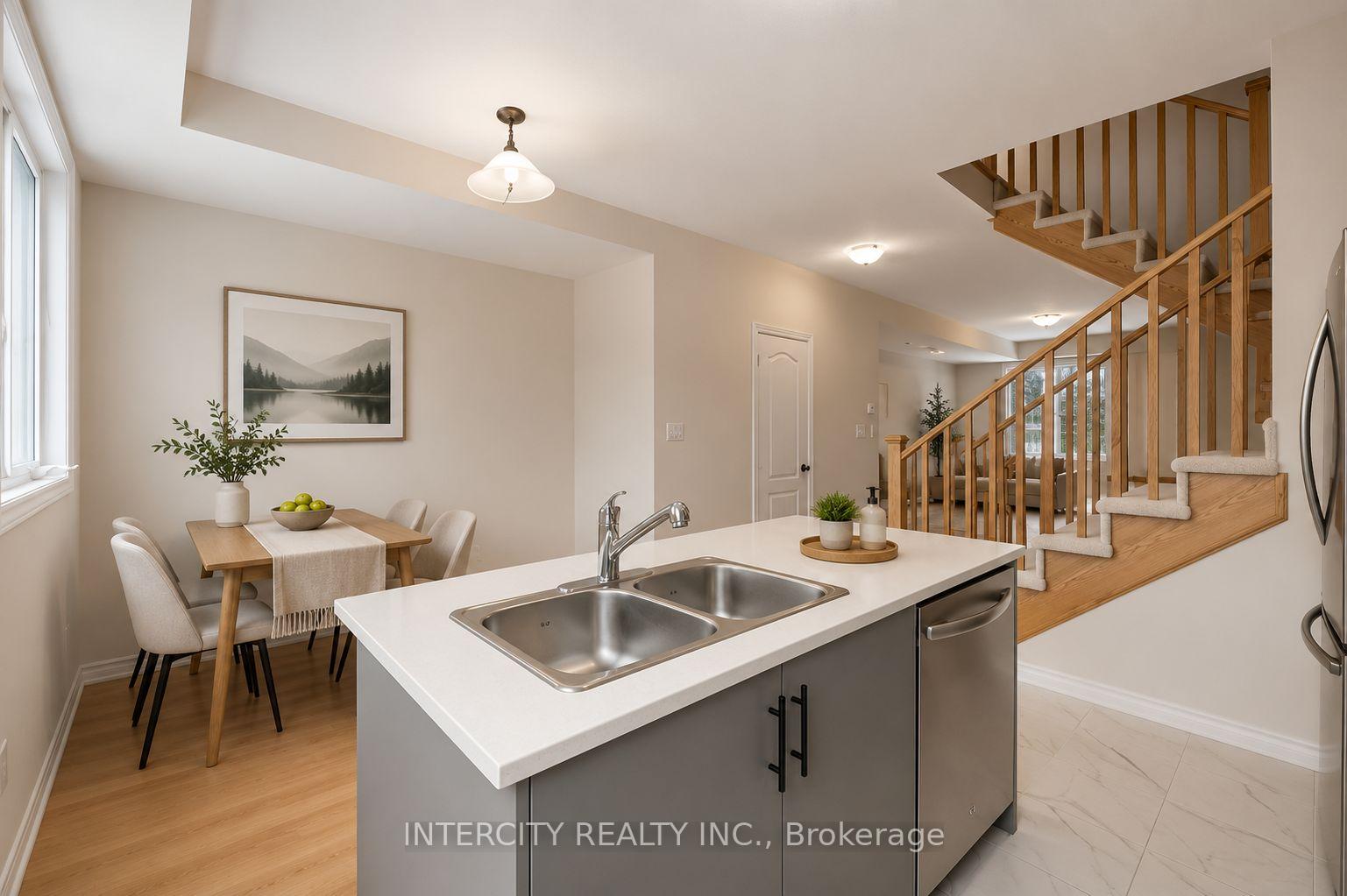 Photo 8 of 19 Senay Circle, Clarington, Courtice — HOMEH