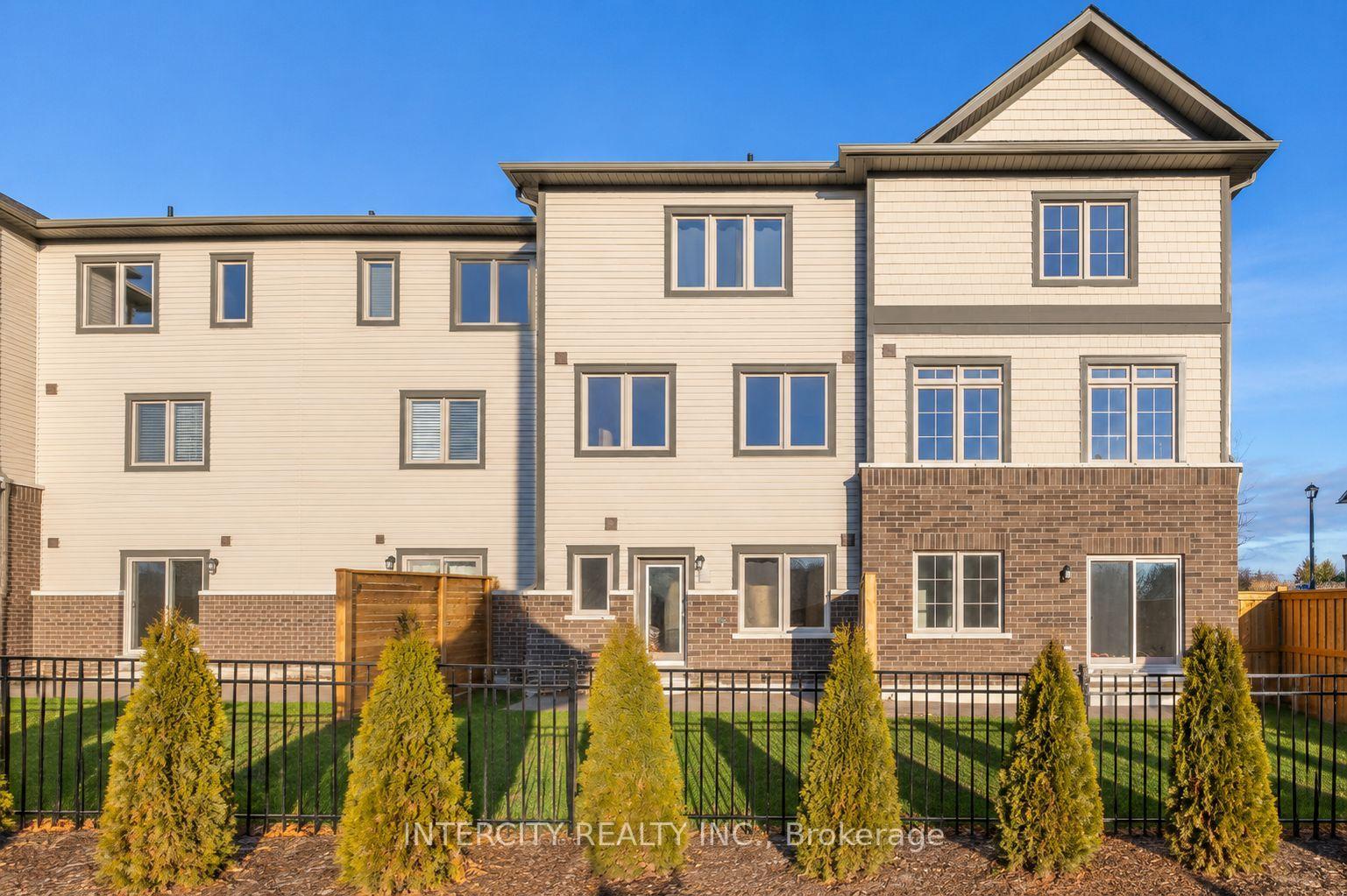 Photo 26 of 19 Senay Circle, Clarington, Courtice — HOMEH