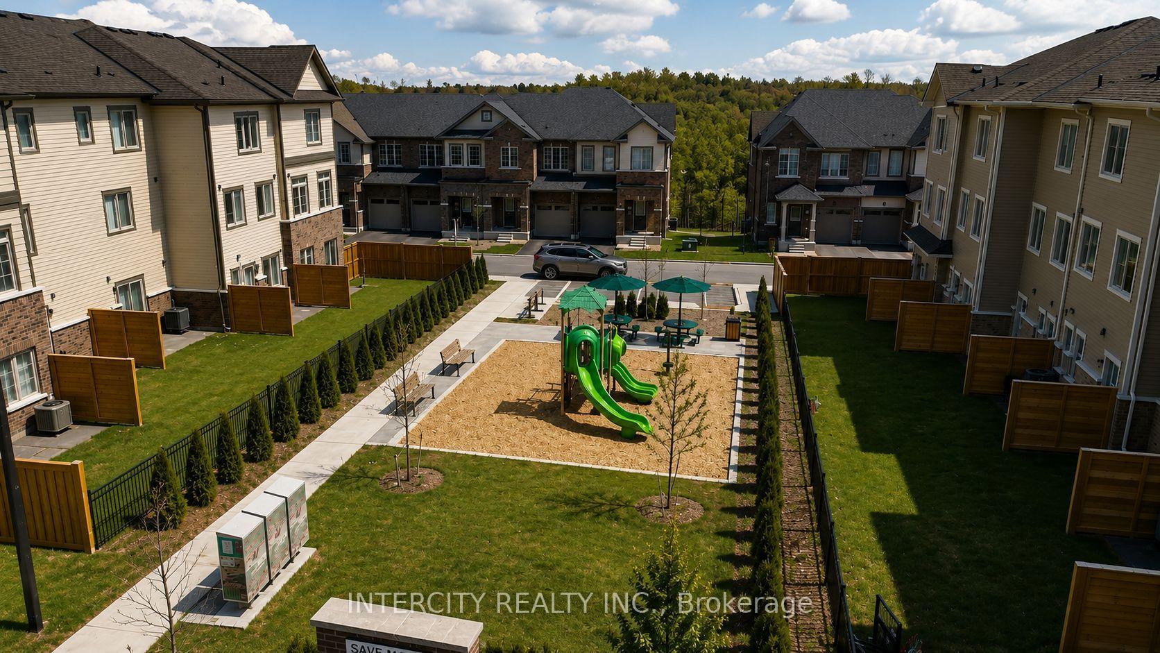 Photo 29 of 19 Senay Circle, Clarington, Courtice — HOMEH