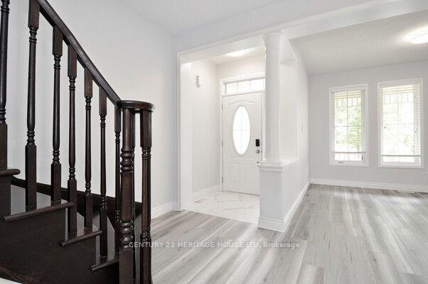 Photo 3 of 40 Beattie Crescent, Cambridge, Silver Heights — HOMEH