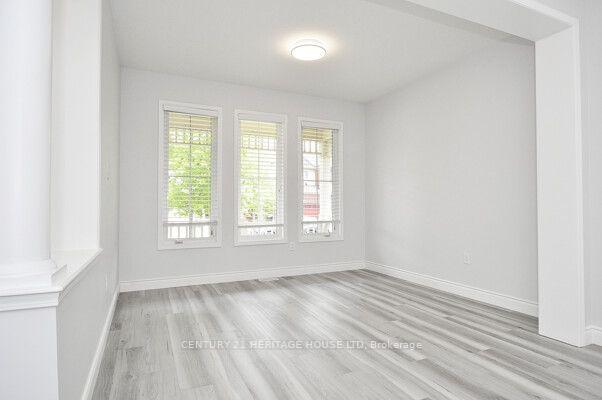 Photo 7 of 40 Beattie Crescent, Cambridge, Silver Heights — HOMEH