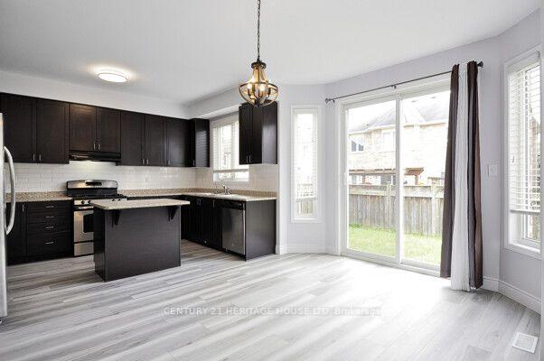 Photo 8 of 40 Beattie Crescent, Cambridge, Silver Heights — HOMEH