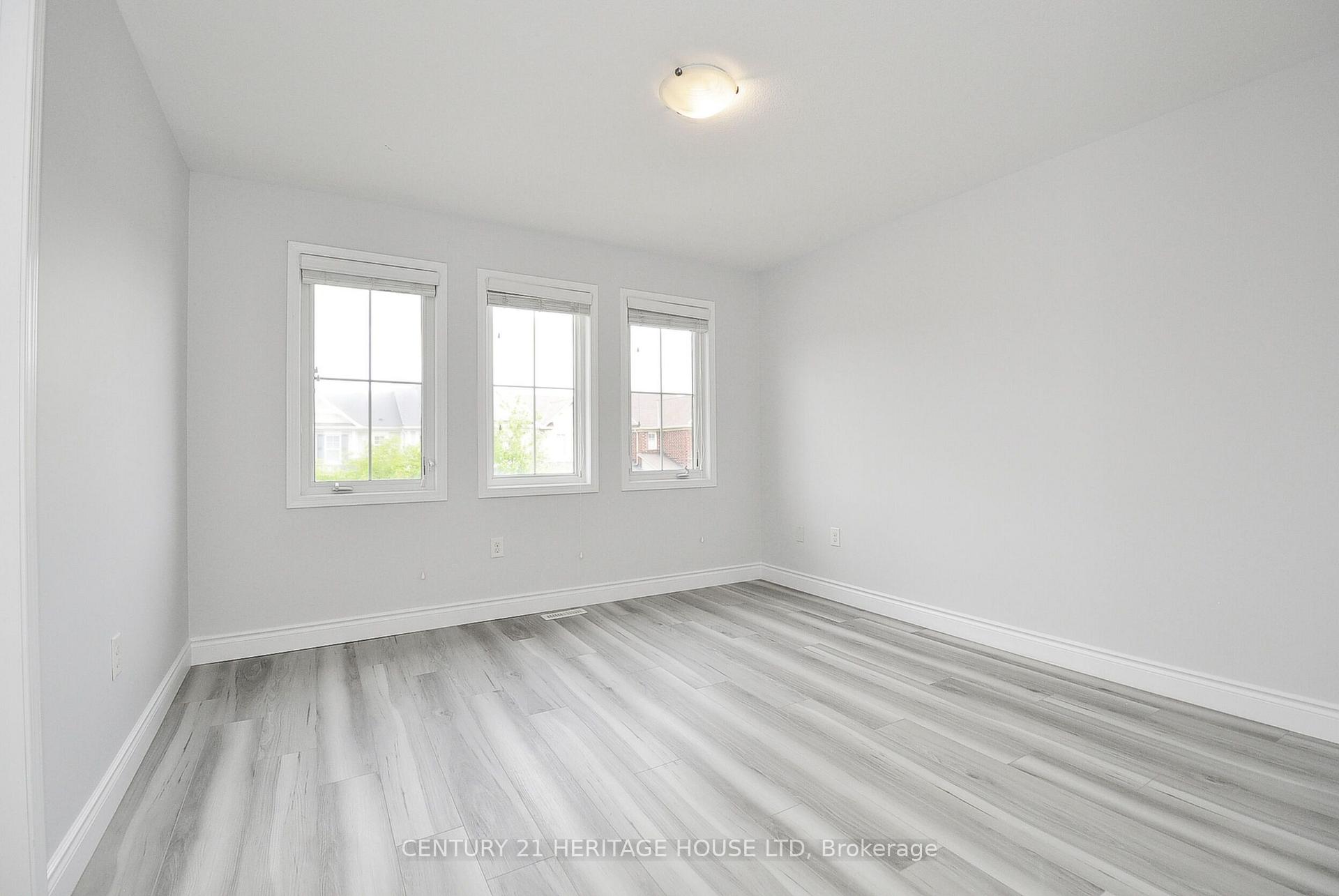 Photo 17 of 40 Beattie Crescent, Cambridge, Silver Heights — HOMEH