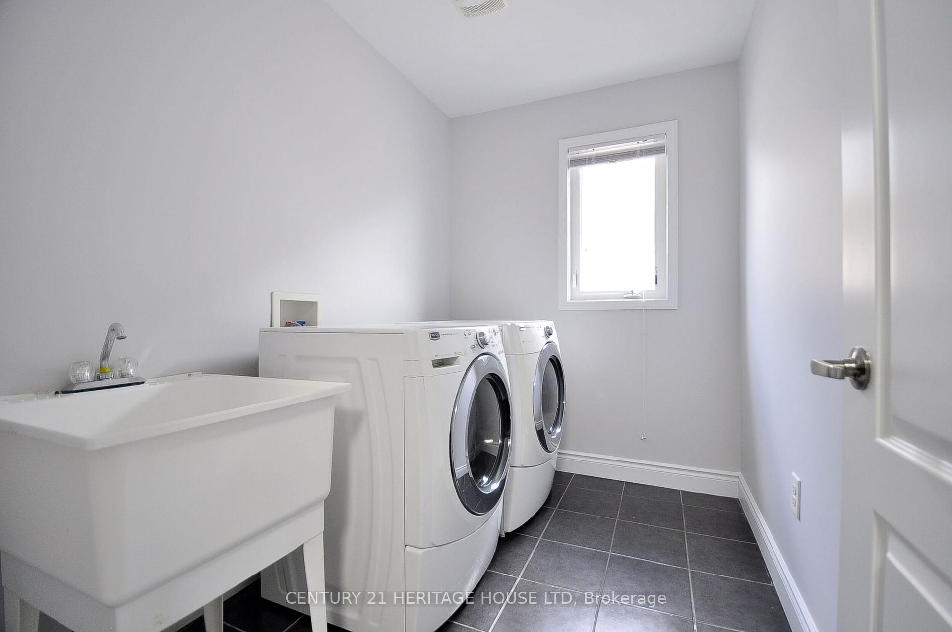 Photo 19 of 40 Beattie Crescent, Cambridge, Silver Heights — HOMEH
