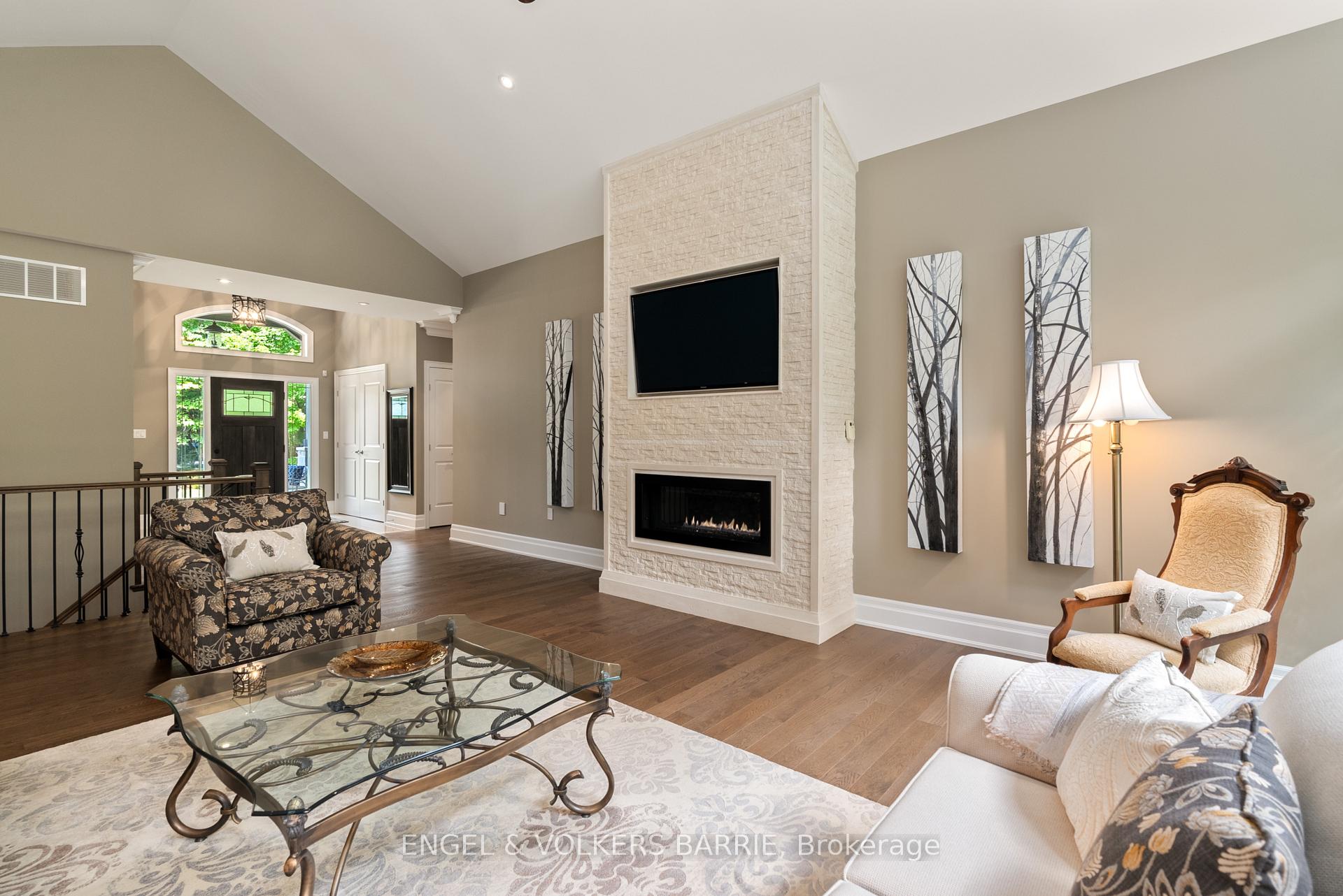 Photo 8 of 7 Gallagher Crescent, Springwater, Midhurst — HOMEH
