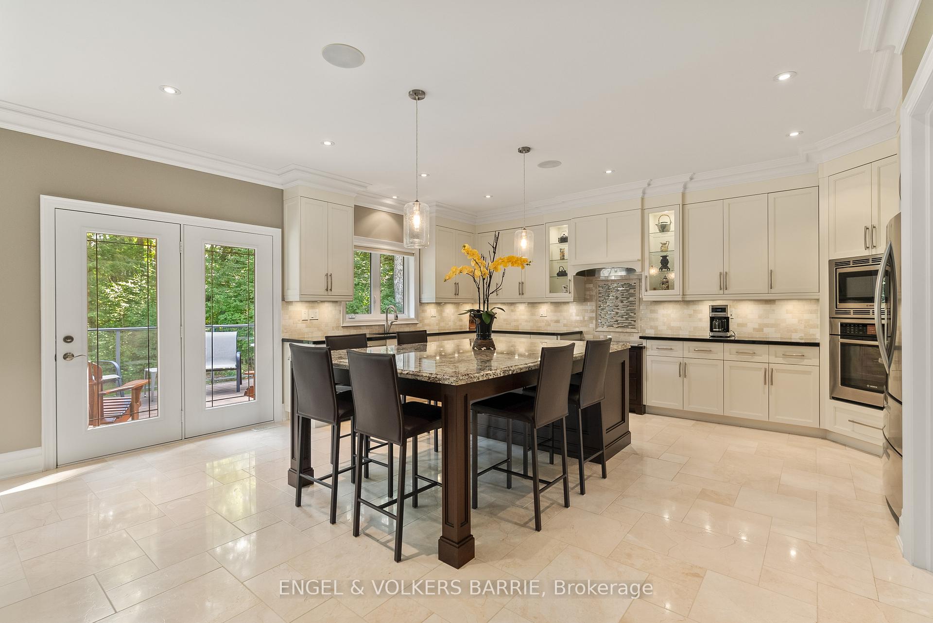 Photo 10 of 7 Gallagher Crescent, Springwater, Midhurst — HOMEH