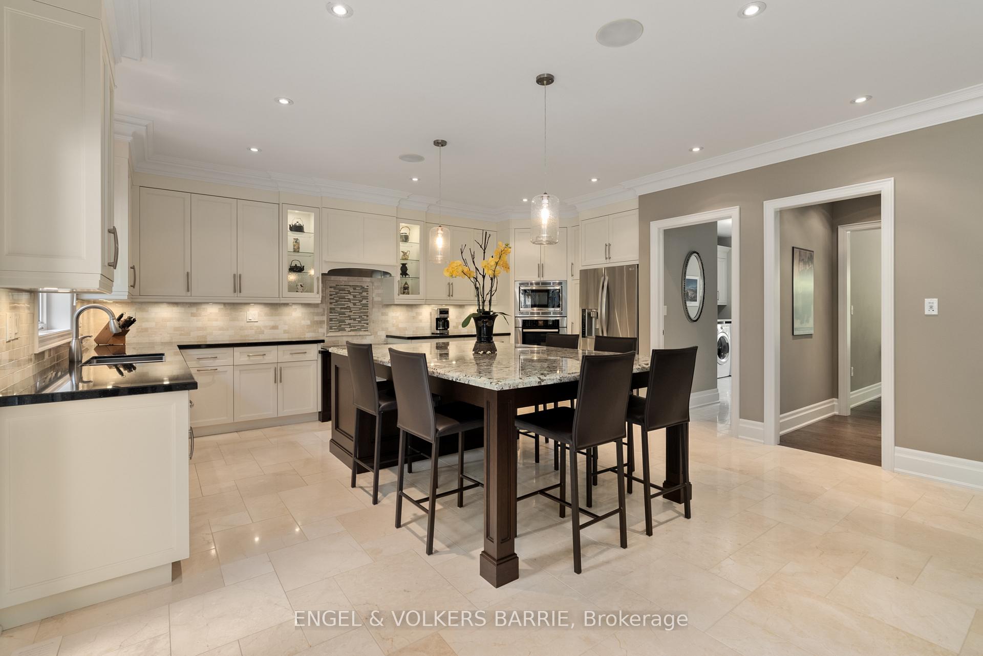 Photo 11 of 7 Gallagher Crescent, Springwater, Midhurst — HOMEH