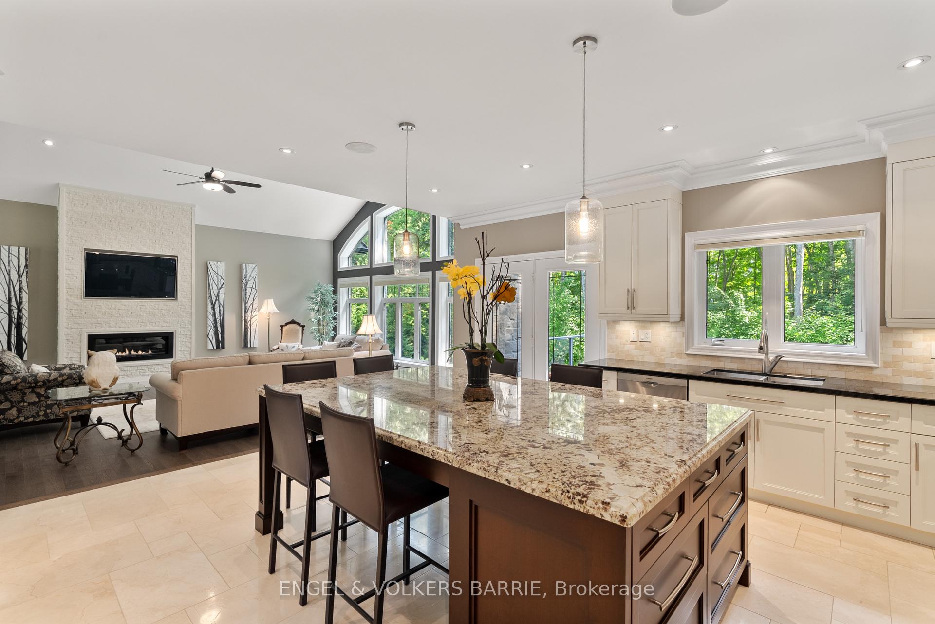 Photo 13 of 7 Gallagher Crescent, Springwater, Midhurst — HOMEH