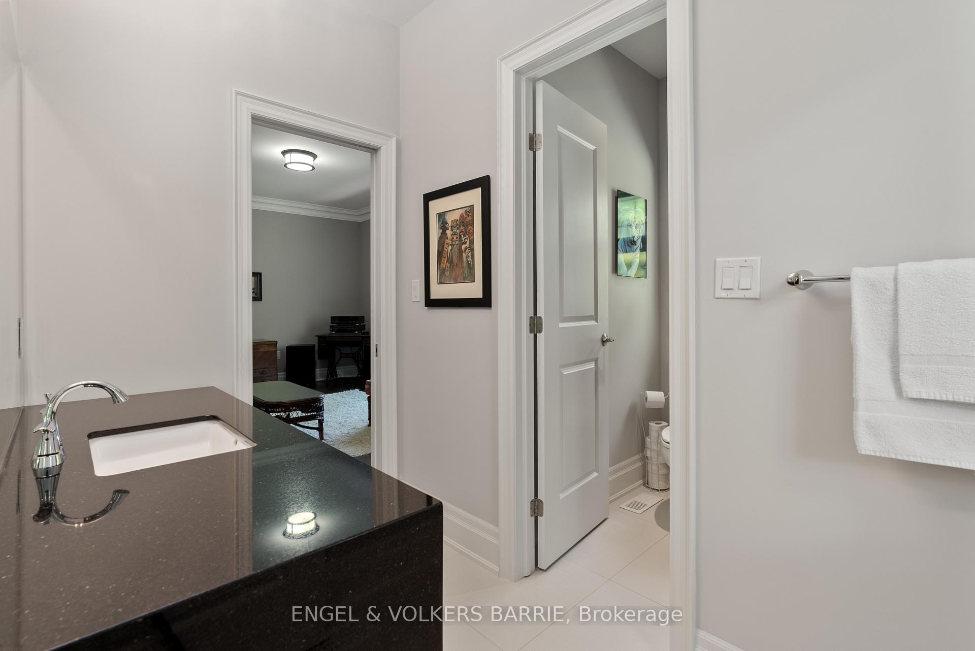 Photo 21 of 7 Gallagher Crescent, Springwater, Midhurst — HOMEH
