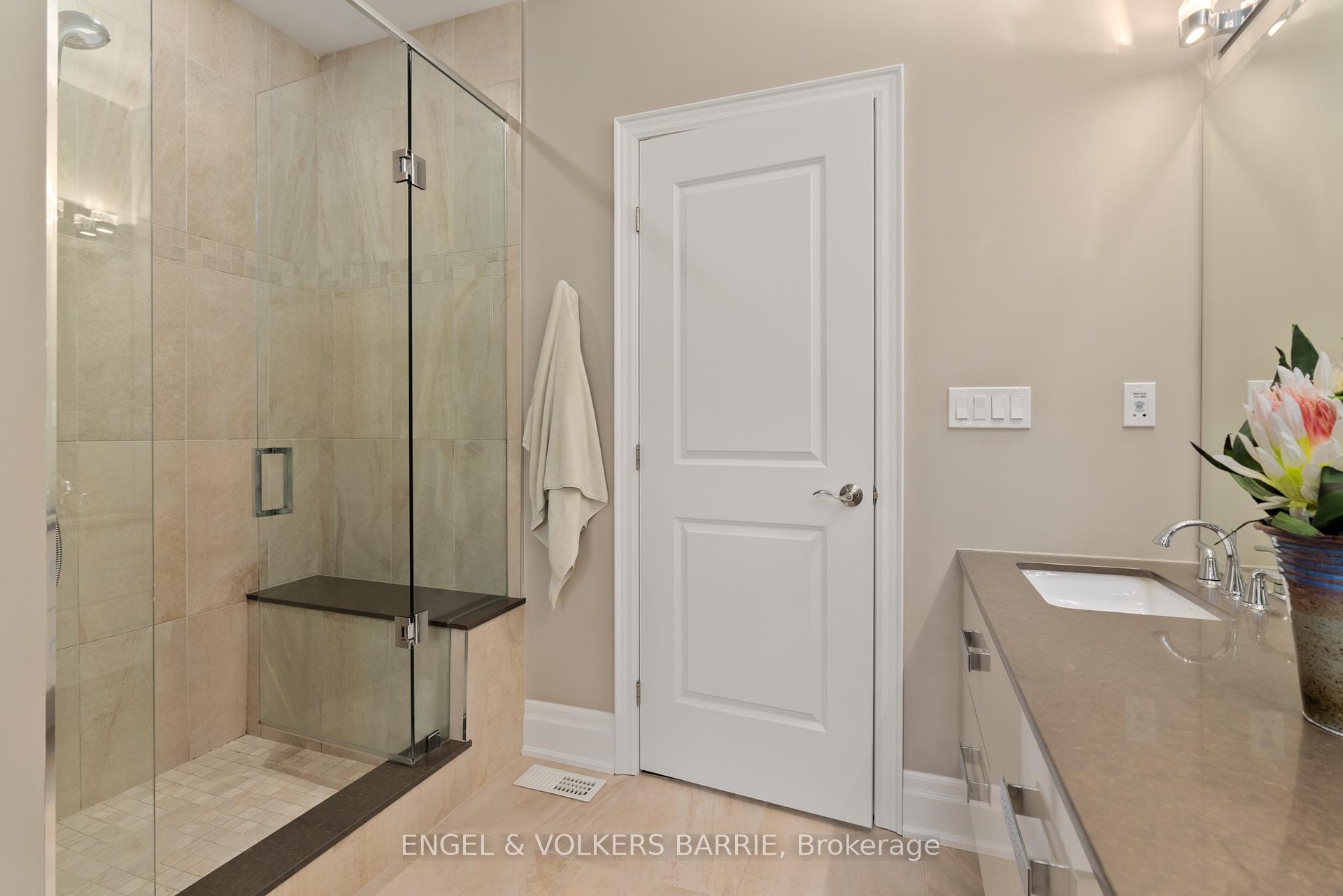 Photo 29 of 7 Gallagher Crescent, Springwater, Midhurst — HOMEH