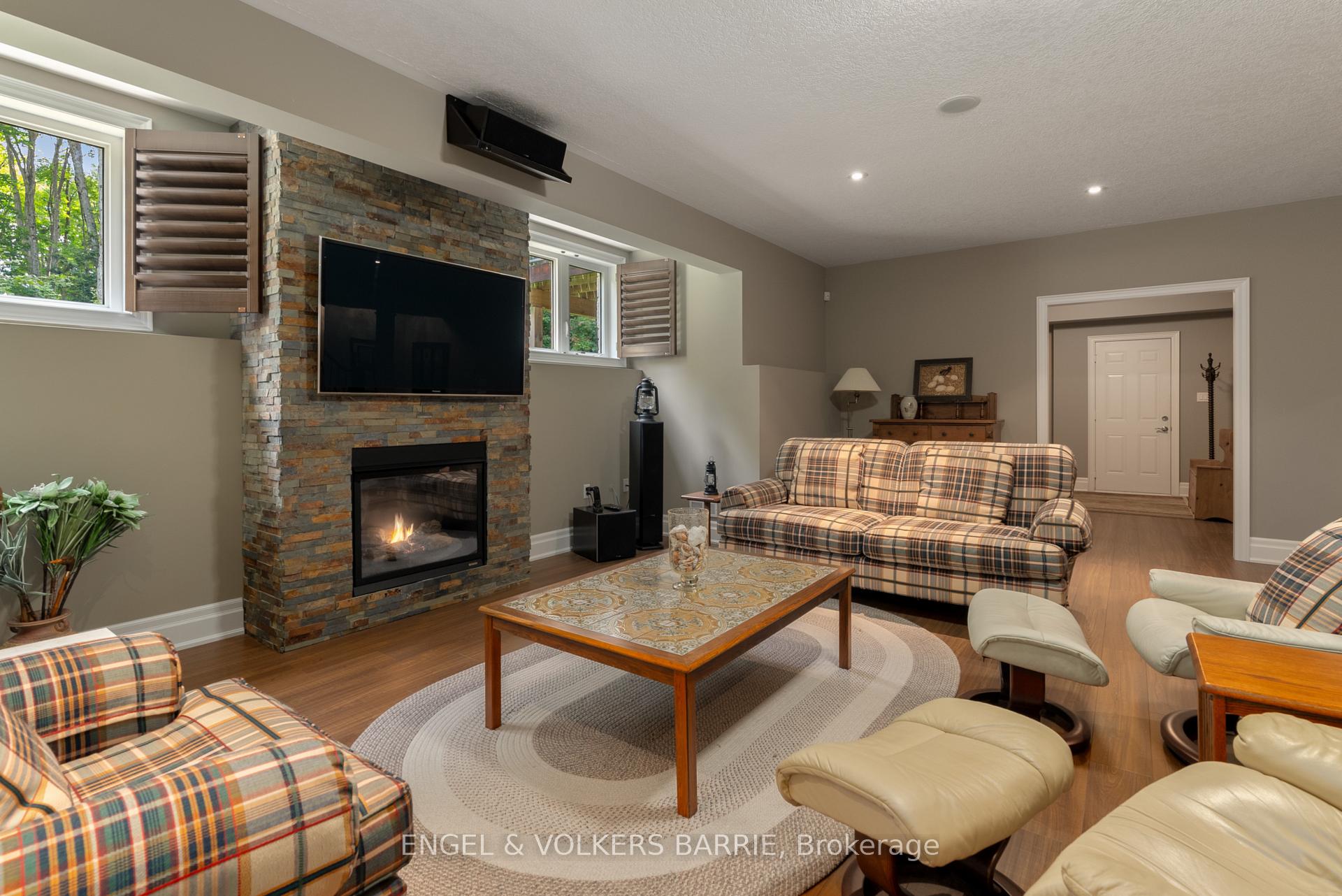 Photo 30 of 7 Gallagher Crescent, Springwater, Midhurst — HOMEH