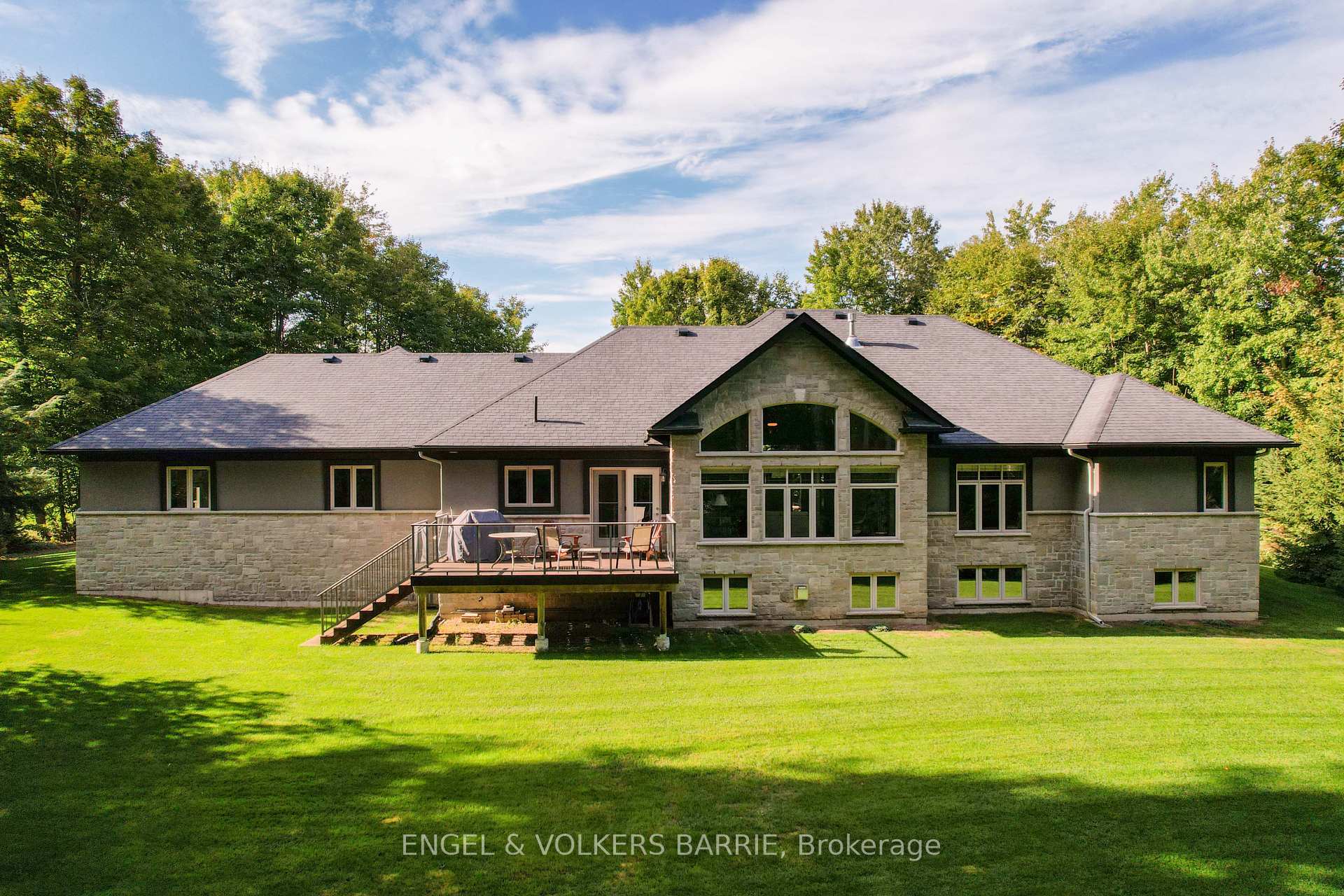 Photo 40 of 7 Gallagher Crescent, Springwater, Midhurst — HOMEH