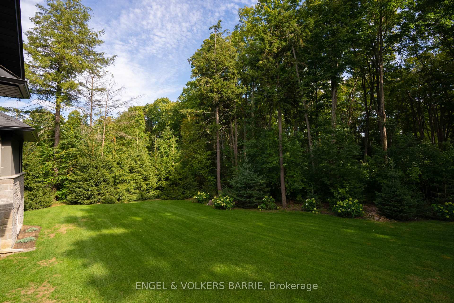 Photo 43 of 7 Gallagher Crescent, Springwater, Midhurst — HOMEH