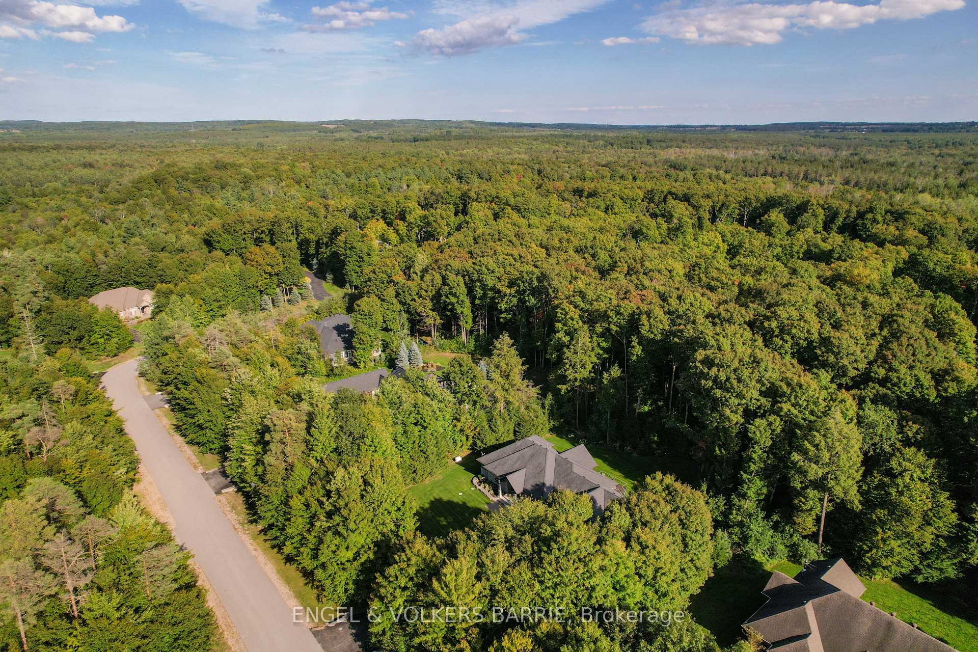 Photo 47 of 7 Gallagher Crescent, Springwater, Midhurst — HOMEH