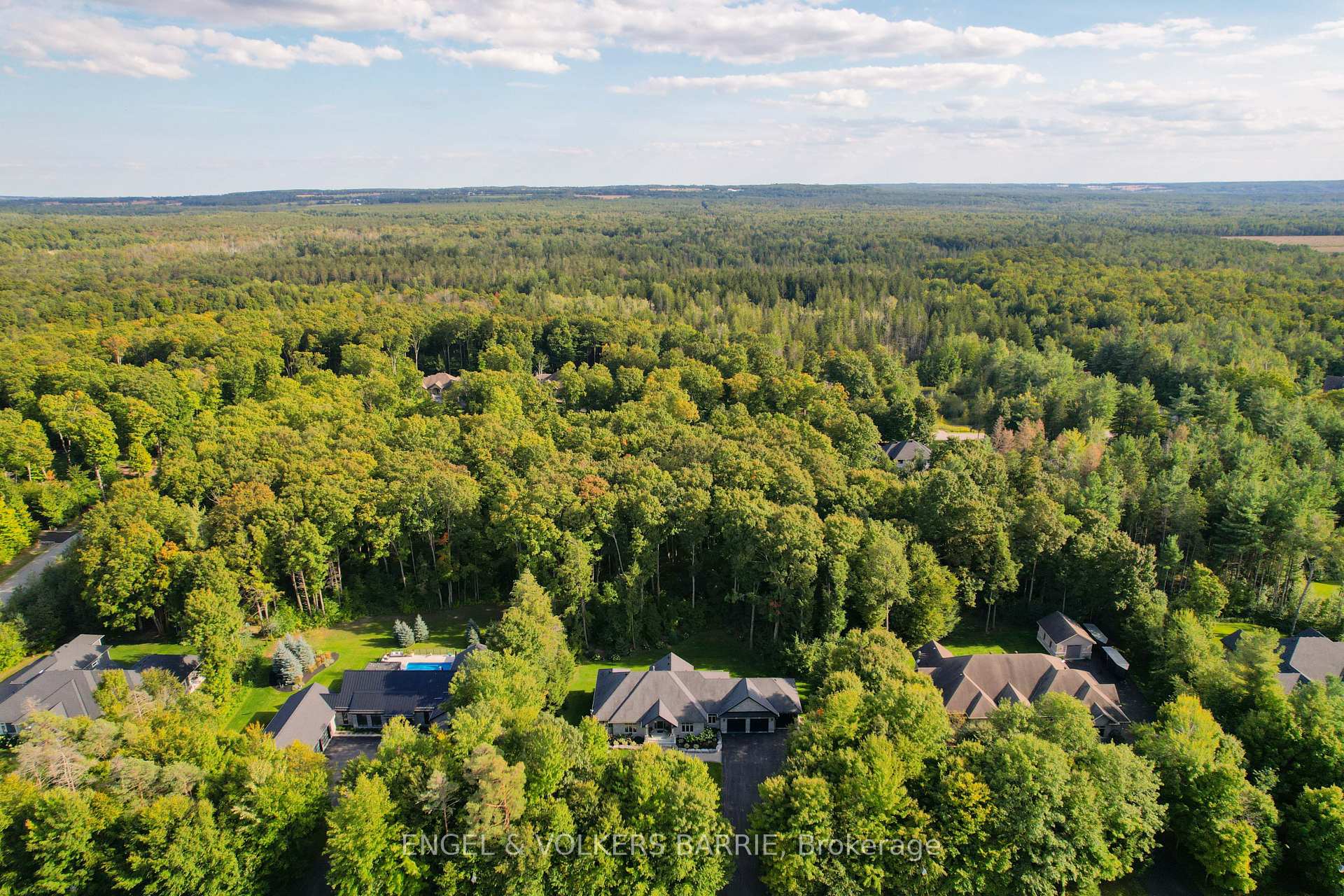 Photo 48 of 7 Gallagher Crescent, Springwater, Midhurst — HOMEH